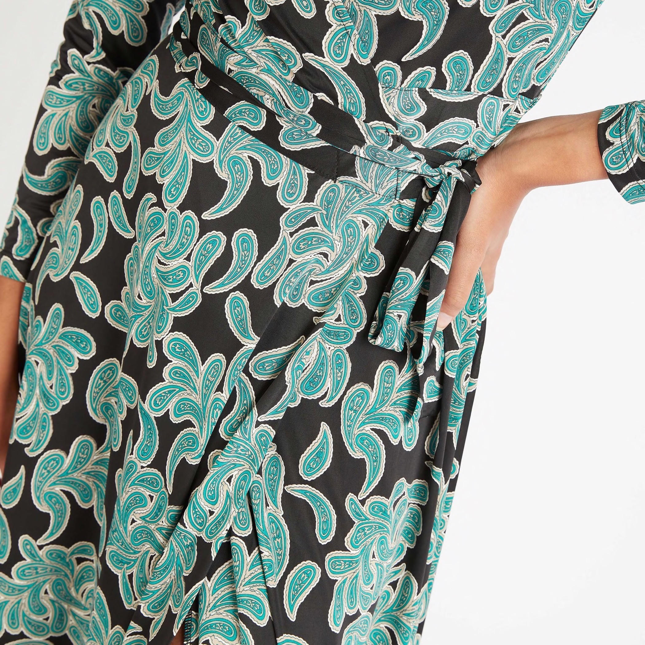 فستان إيه لاين طويل بياقة v وطبعات بيزلي وأكمام طويلة-women-clothing-dresses-image-3