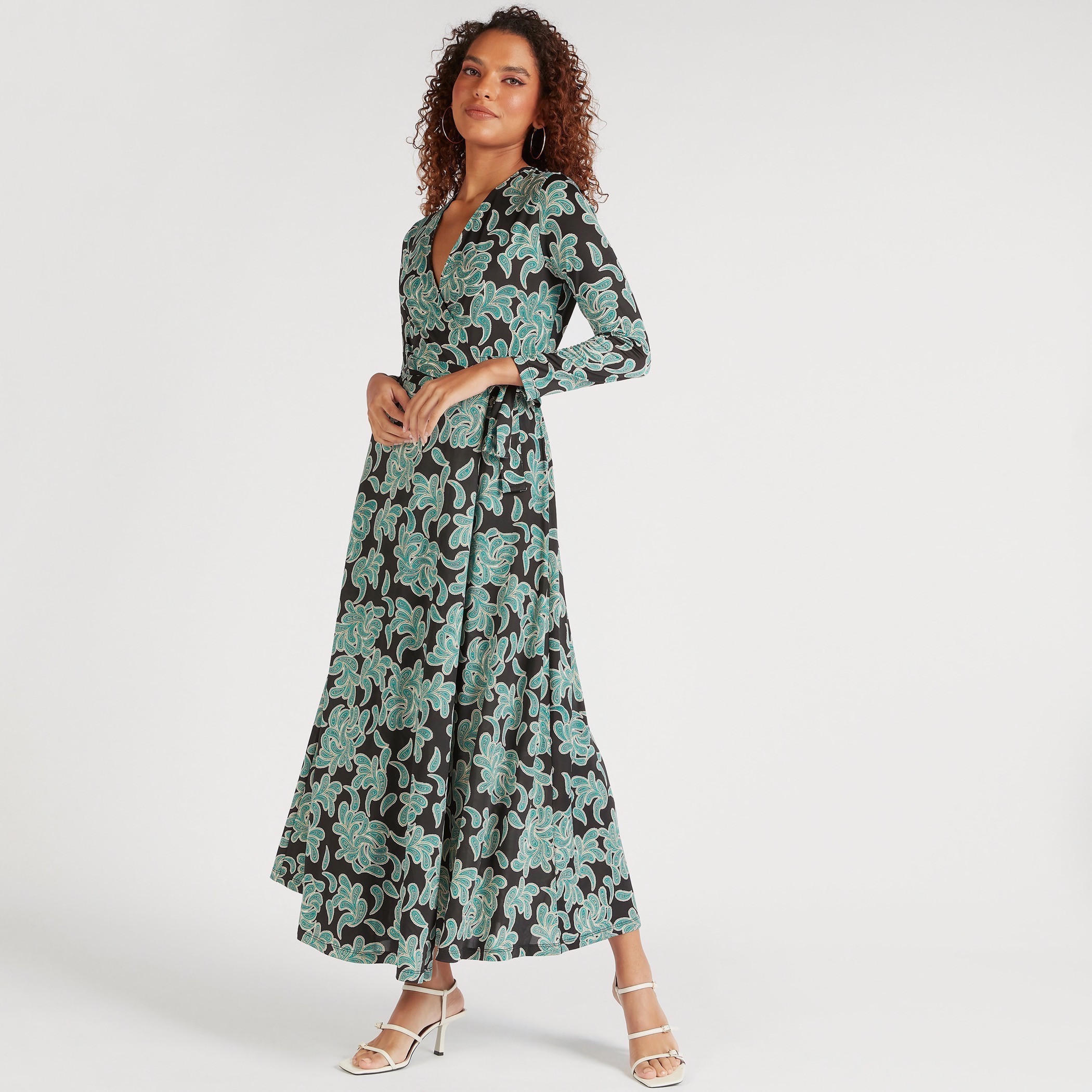 فستان إيه لاين طويل بياقة v وطبعات بيزلي وأكمام طويلة-women-clothing-dresses-image-7