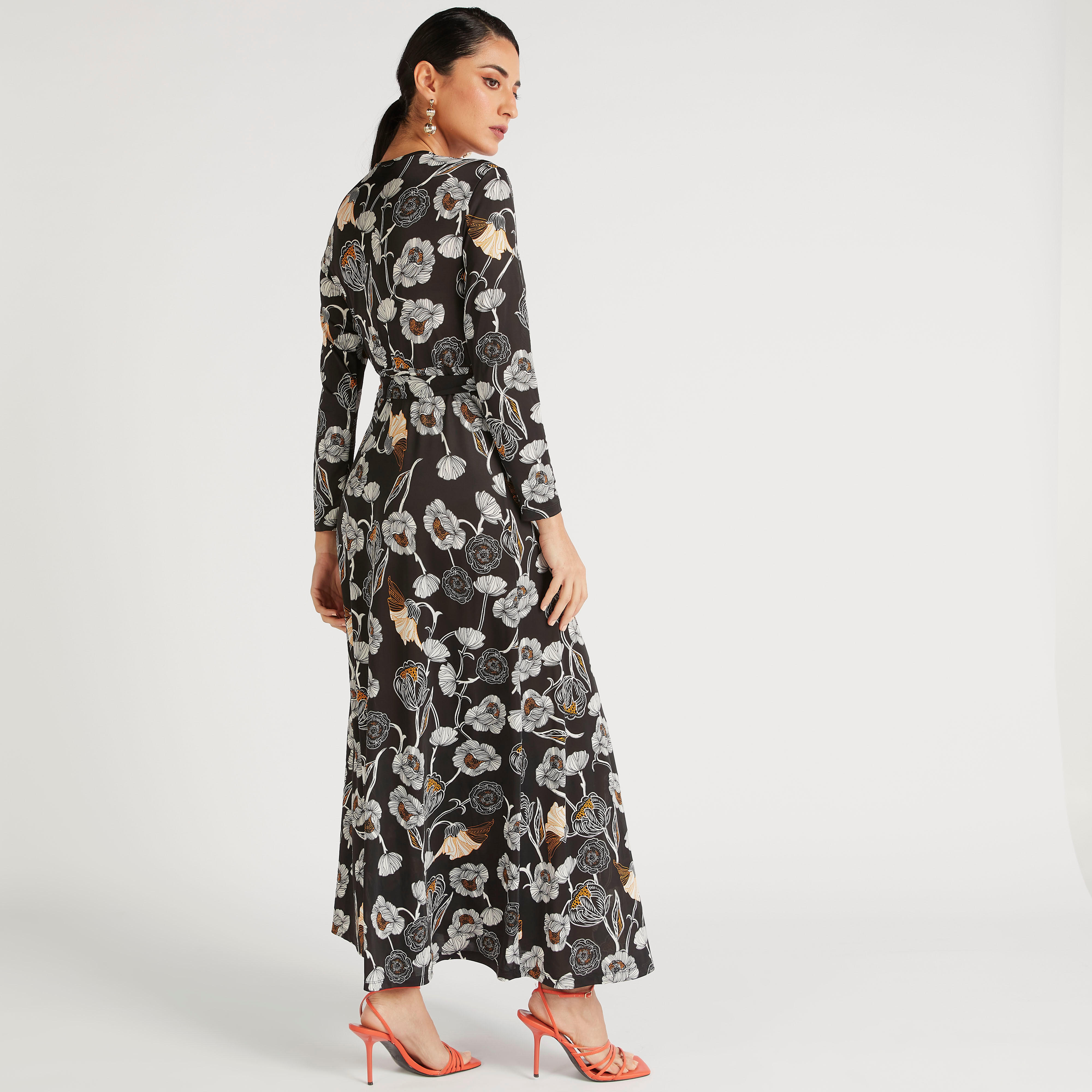 فستان طويل ملفوف بأكمام طويلة وطبعات أزهار-women-clothing-dresses-image-4