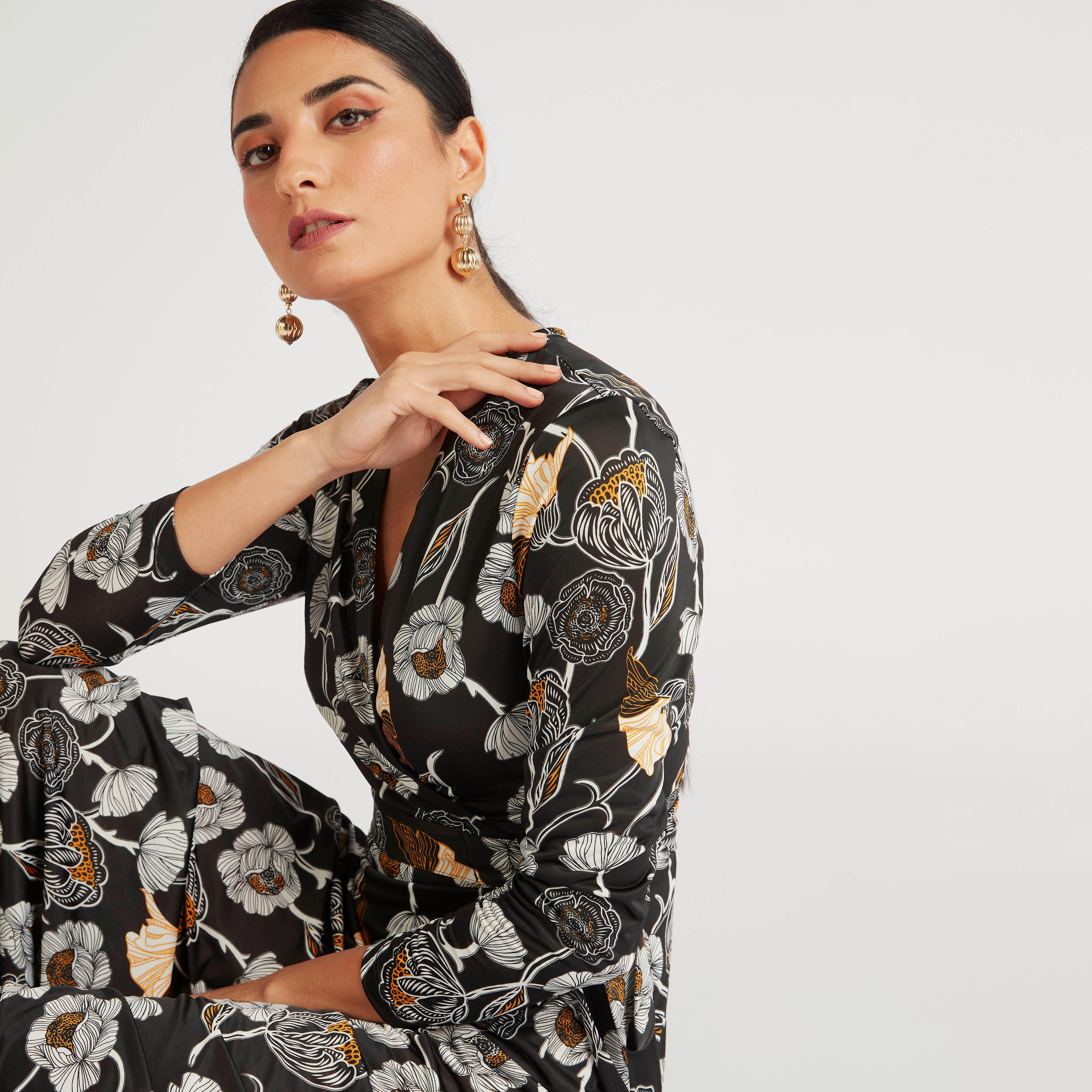 فستان طويل ملفوف بأكمام طويلة وطبعات أزهار-women-clothing-dresses-image-6