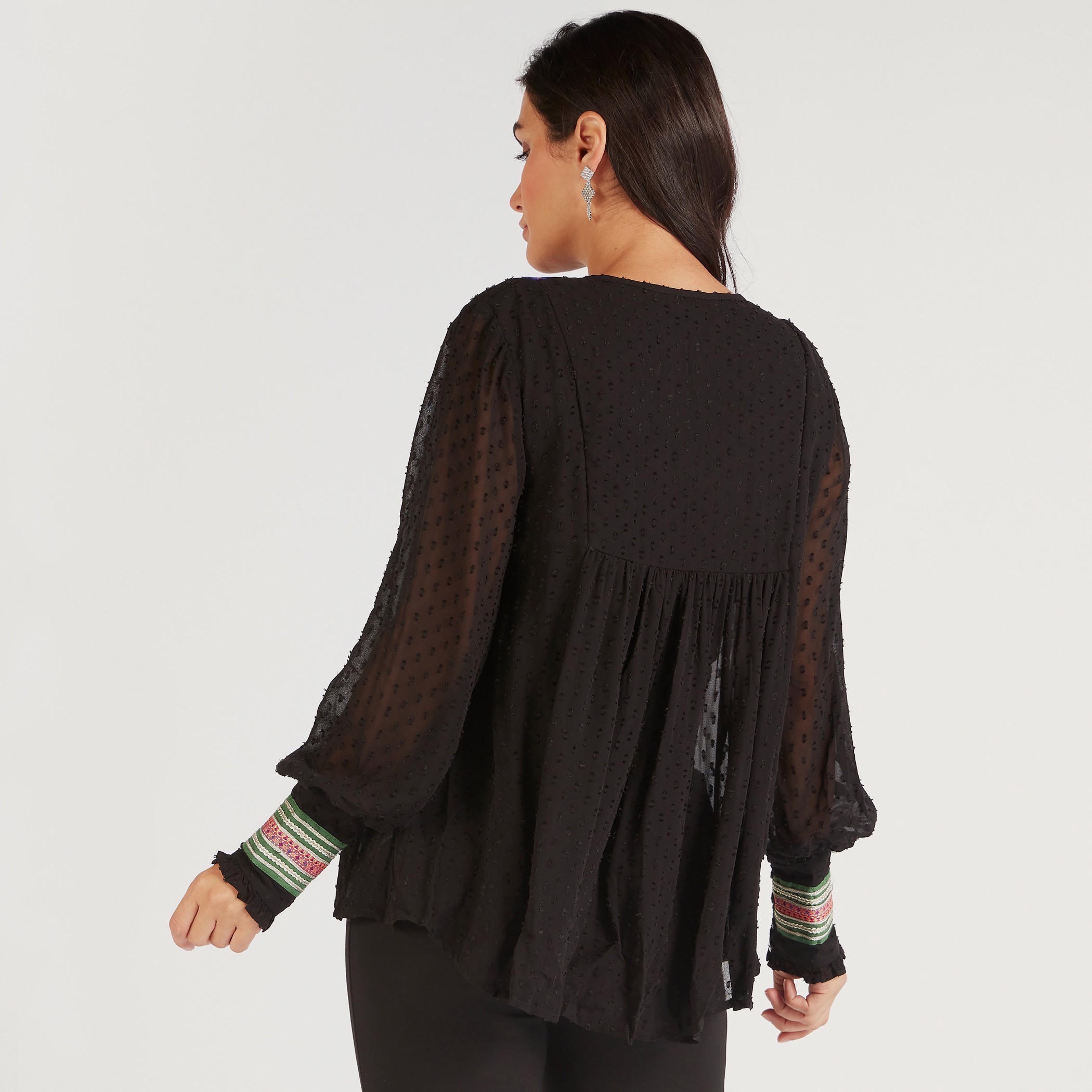 بلوزة مطرّزة بياقة بأربطة وأكمام طويلة-women-clothing-shirtsandblouses-blouses-image-4