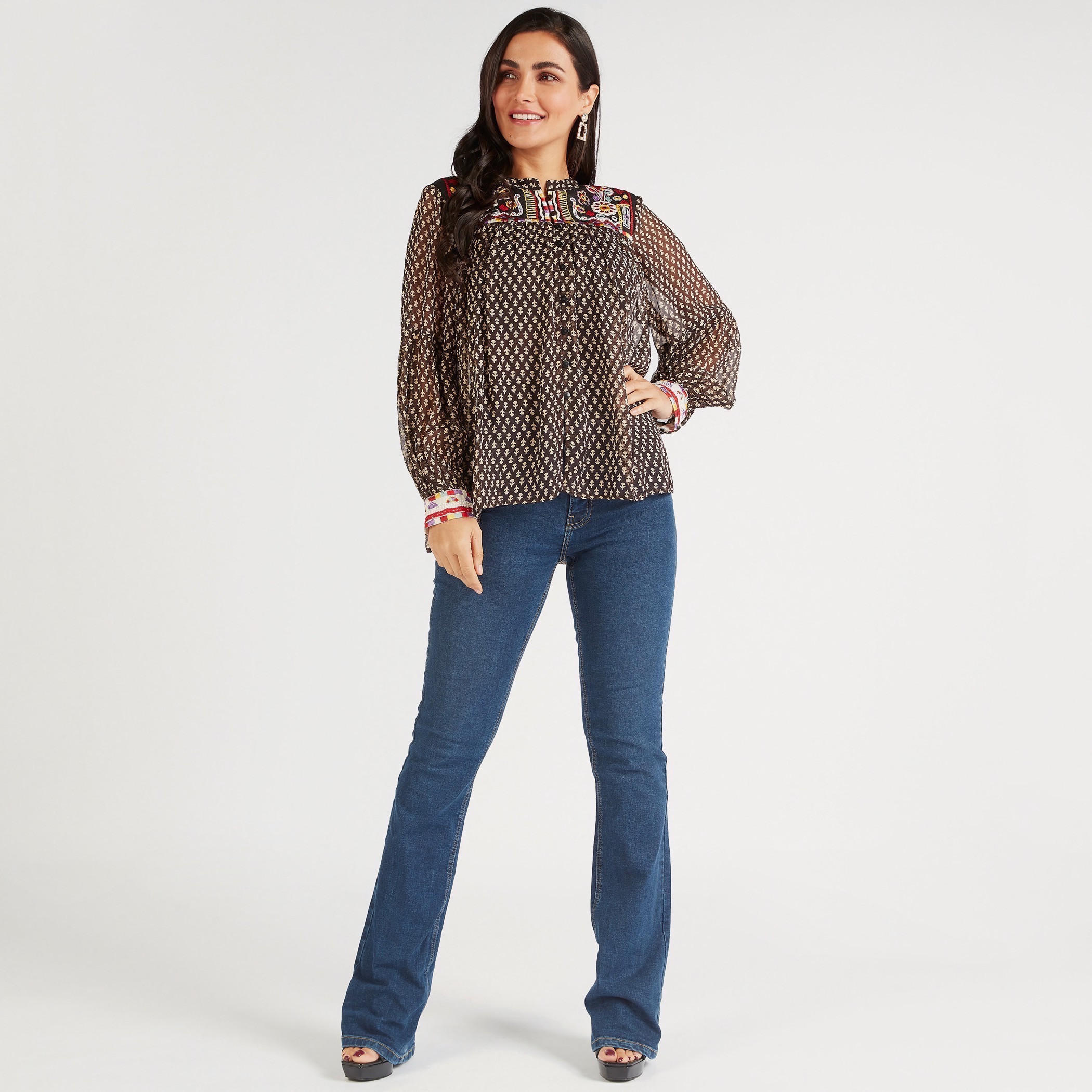 بلوزة بياقة ضيّقة وأكمام طويلة وطبعات-women-clothing-shirtsandblouses-blouses-image-2