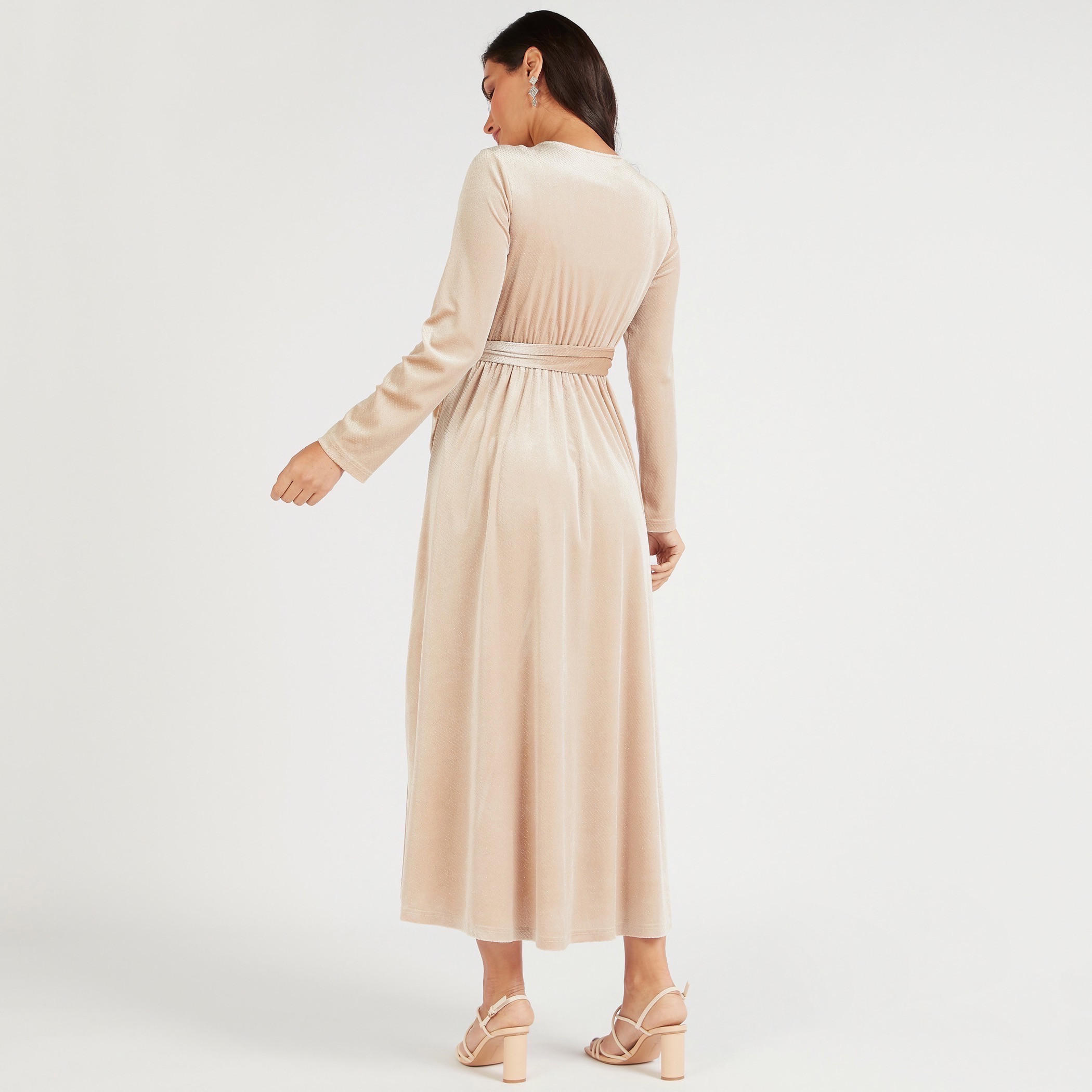 فستان طويل ملفوف بأكمام بيشوب وأربطة وتفاصيل مزينة-women-clothing-dresses-image-4