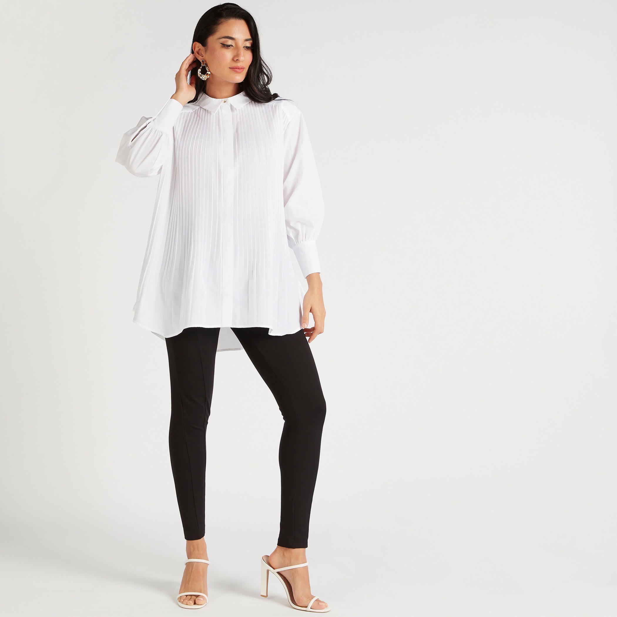 قميص بأطراف غير مستوية وياقة بكشكشة-women-clothing-shirtsandblouses-shirts-image-6