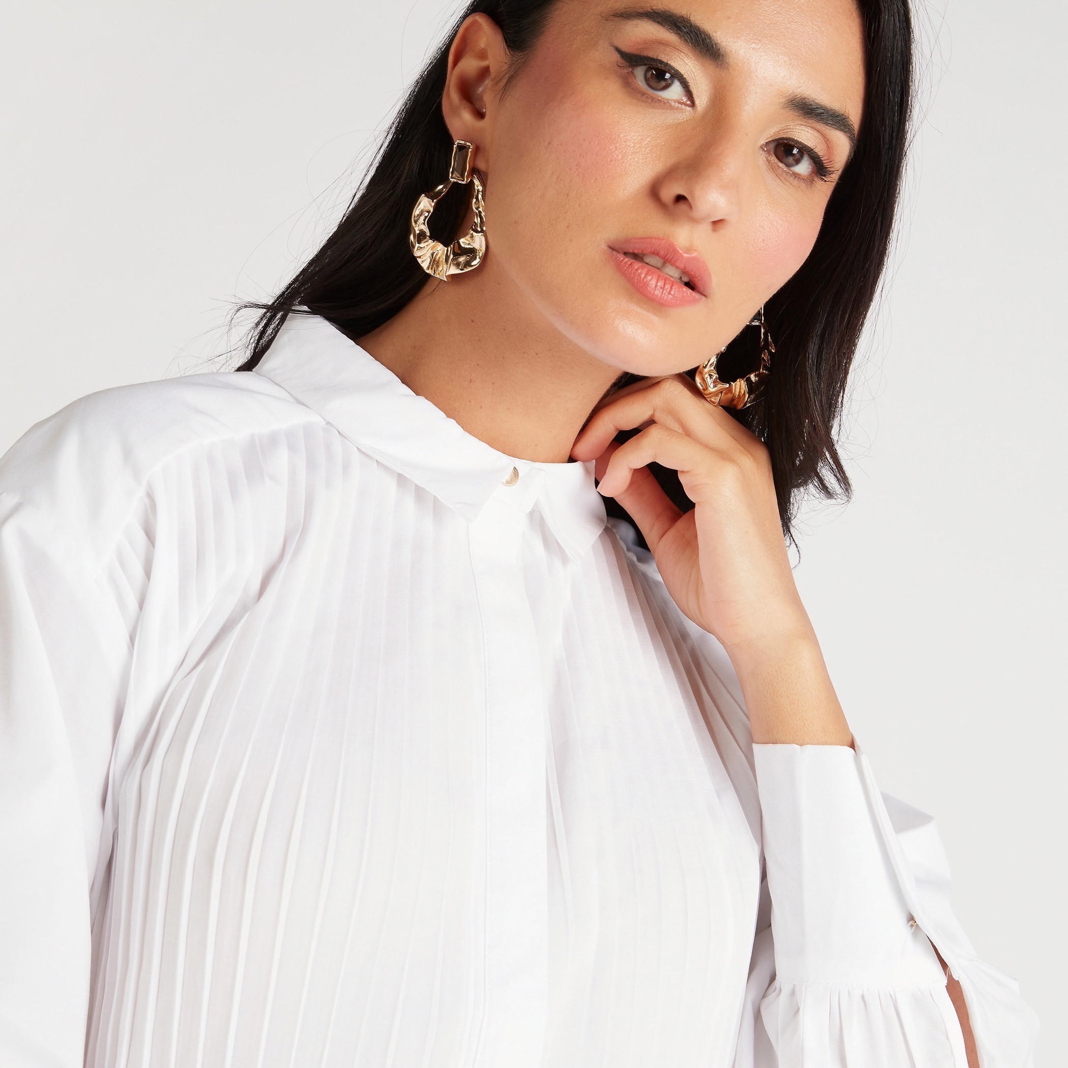 قميص بأطراف غير مستوية وياقة بكشكشة-women-clothing-shirtsandblouses-shirts-image-3