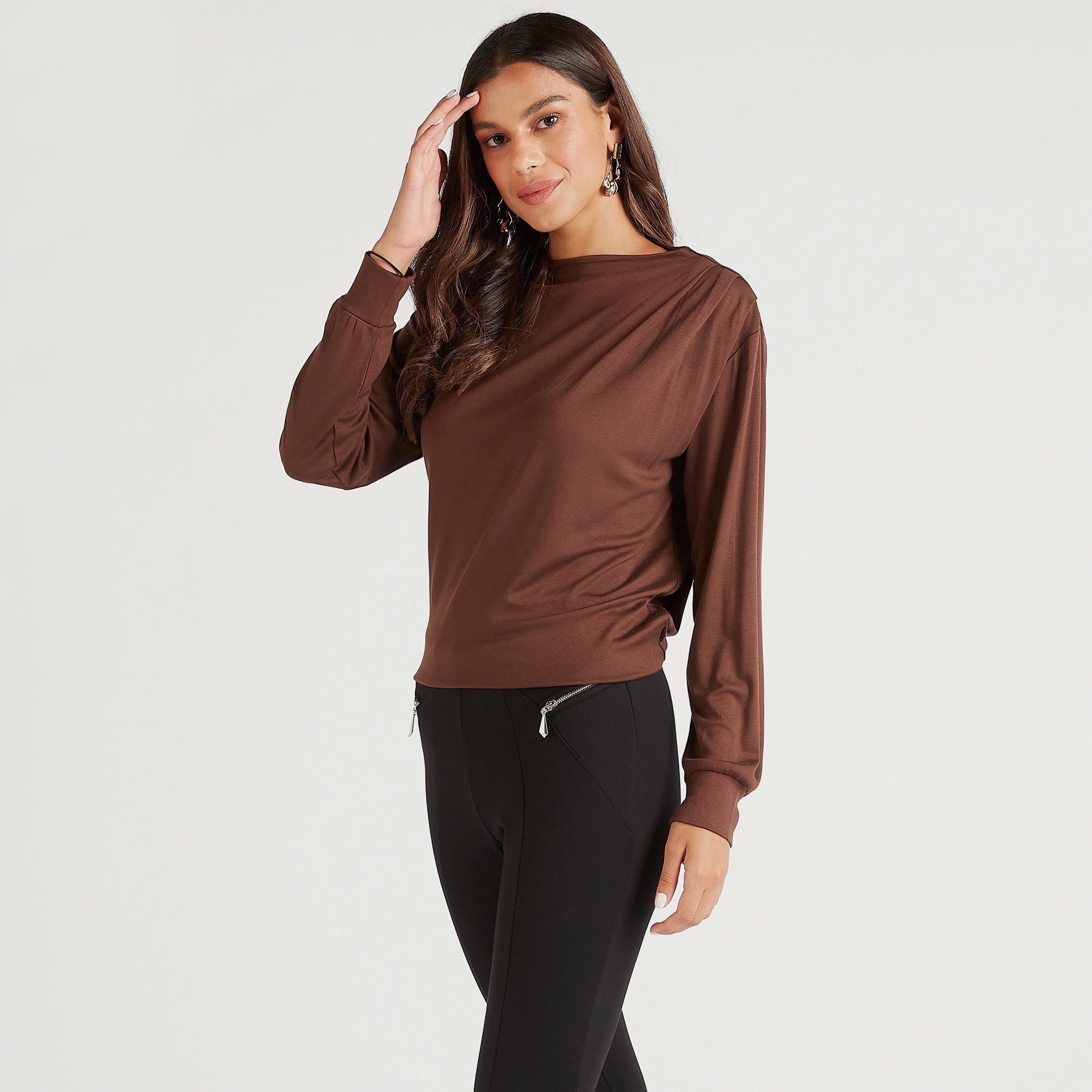 تيشيرت سادة بياقة ضيّقة وأكمام طويلة-women-clothing-shirtsandblouses-shirts-image-4