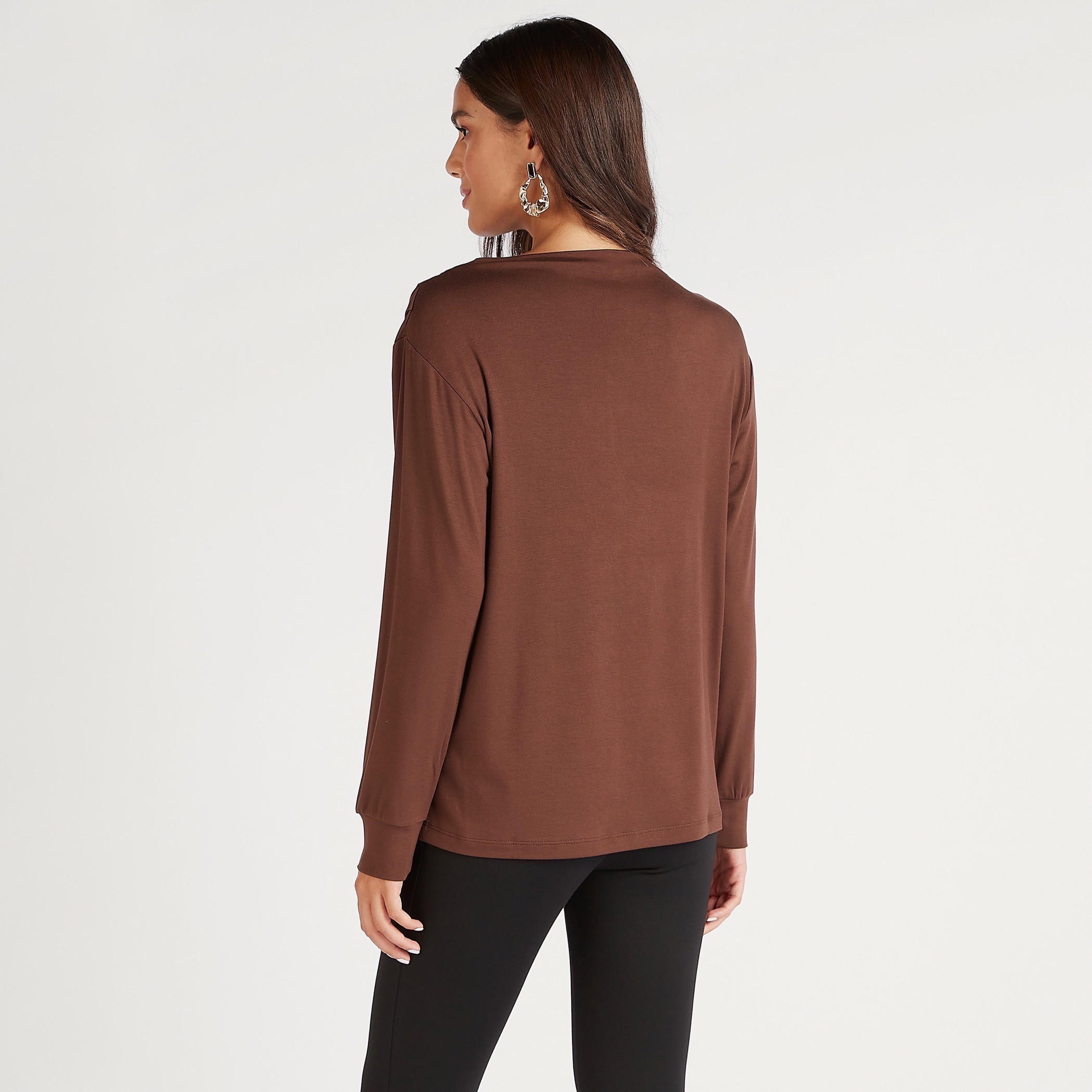 تيشيرت سادة بياقة ضيّقة وأكمام طويلة-women-clothing-shirtsandblouses-shirts-image-1