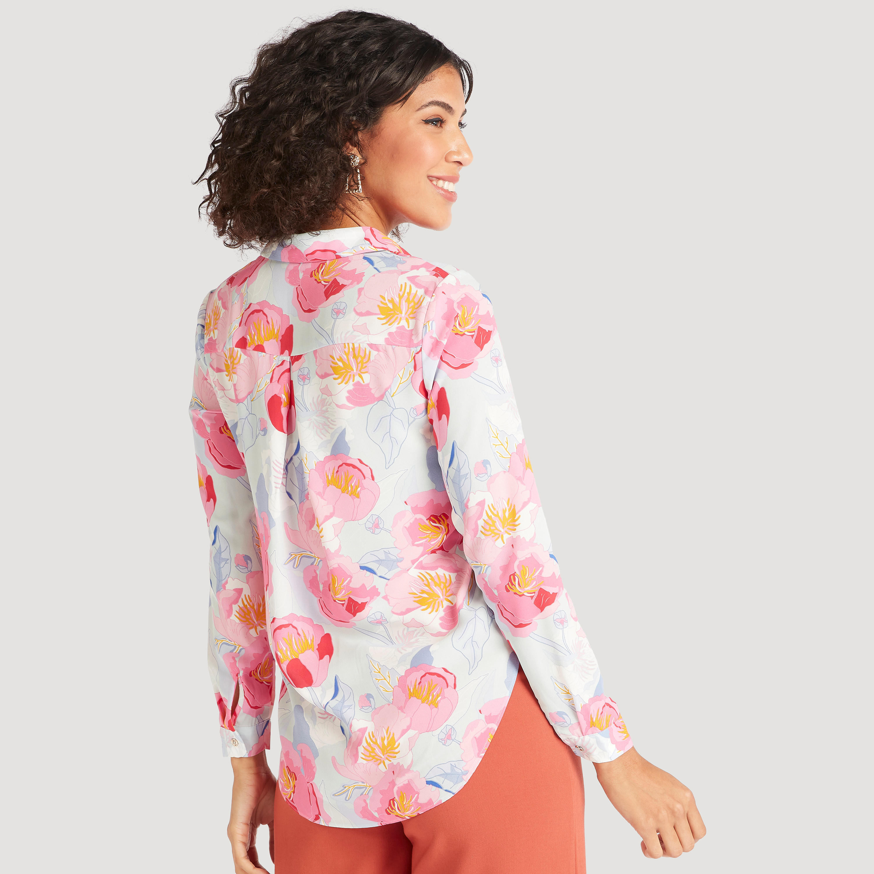 قميص بأكمام طويلة وزر إغلاق وطبعات أزهار-women-clothing-shirtsandblouses-shirts-image-3