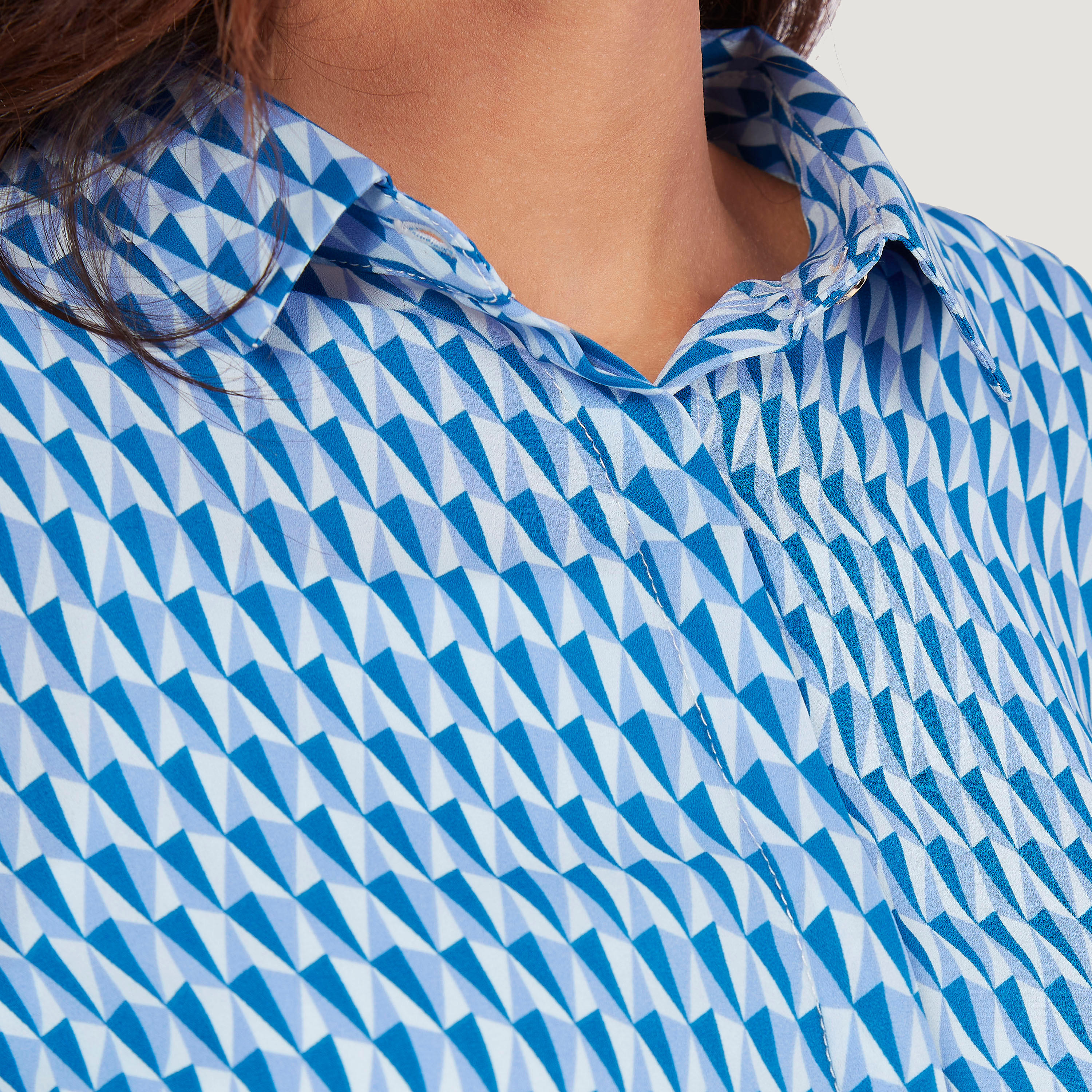 قميص بأكمام طويلة وزر إغلاق وطبعات-women-clothing-shirtsandblouses-shirts-image-3