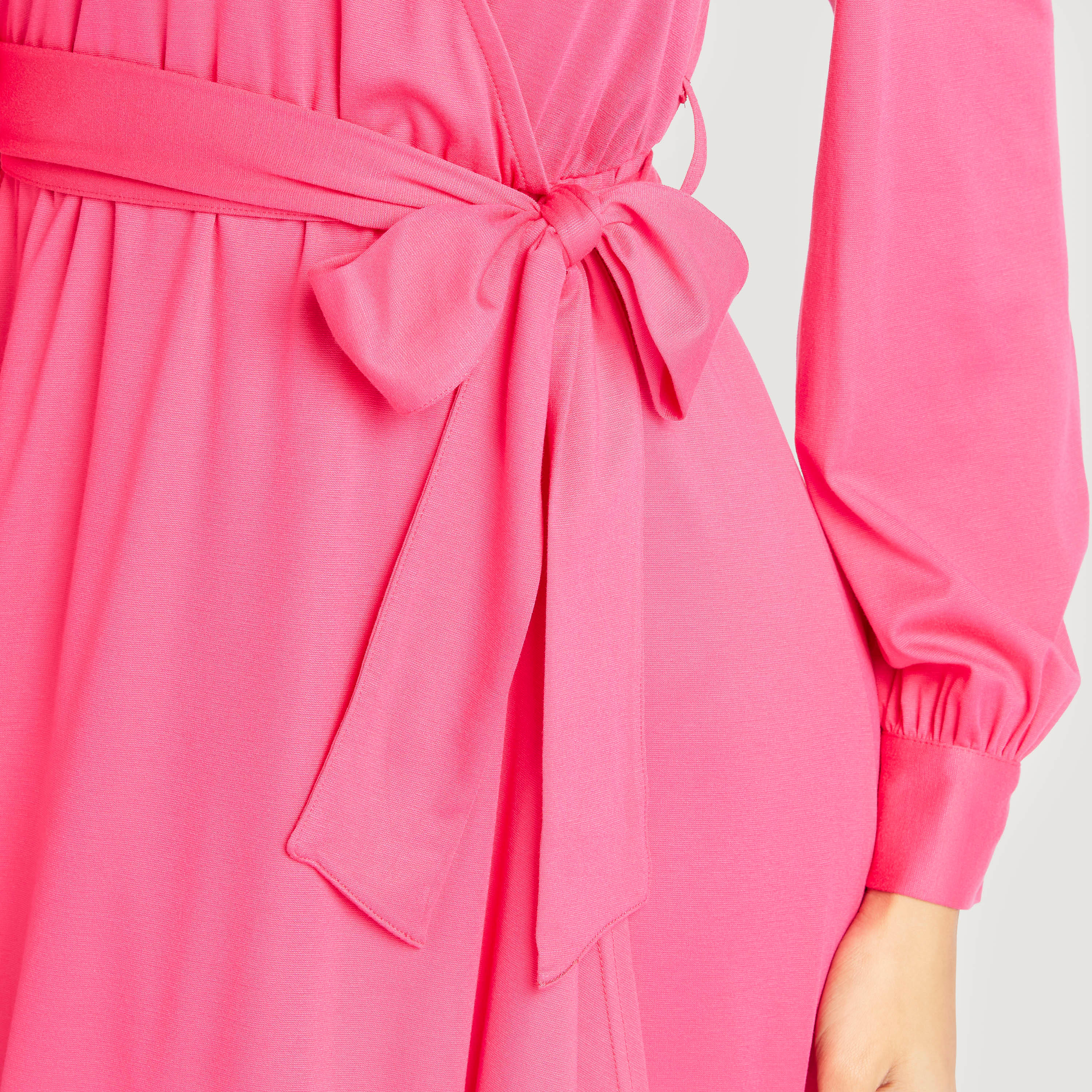 فستان ميدي سادة ملفوف بأكمام طويلة وحزام رباط-women-clothing-dresses-image-3
