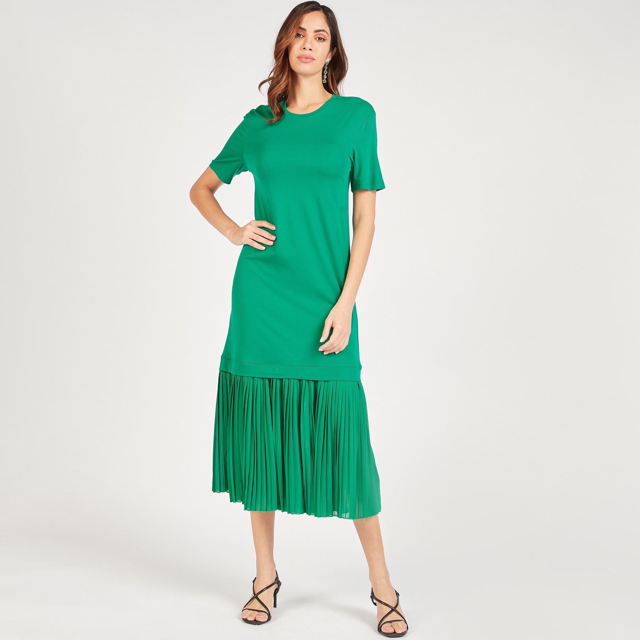 فستان واسع ميدي سادة بأكمام قصيرة وتفاصيل كسرات-women-clothing-dresses-image-1