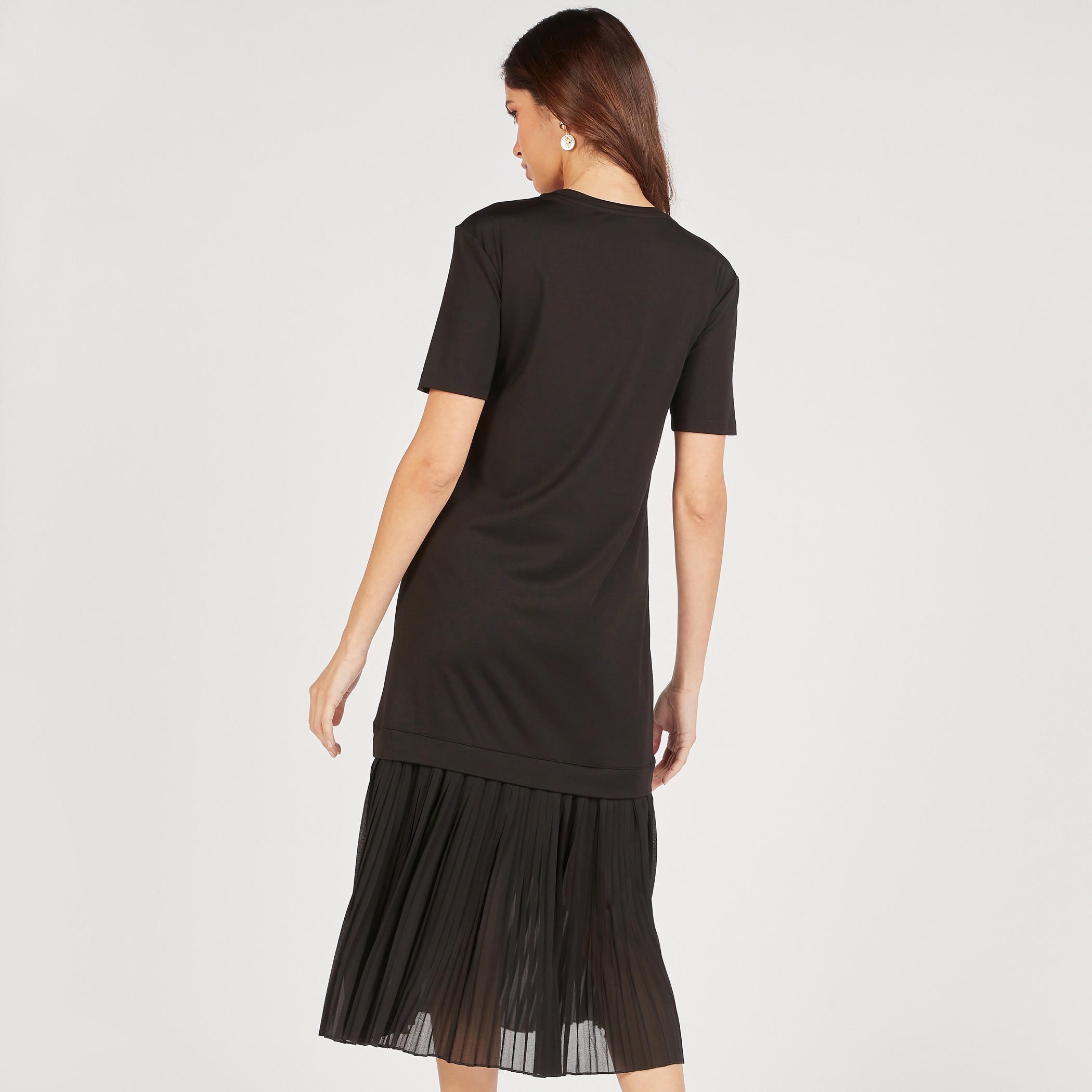 فستان واسع ميدي سادة بأكمام قصيرة وتفاصيل كسرات-women-clothing-dresses-image-9