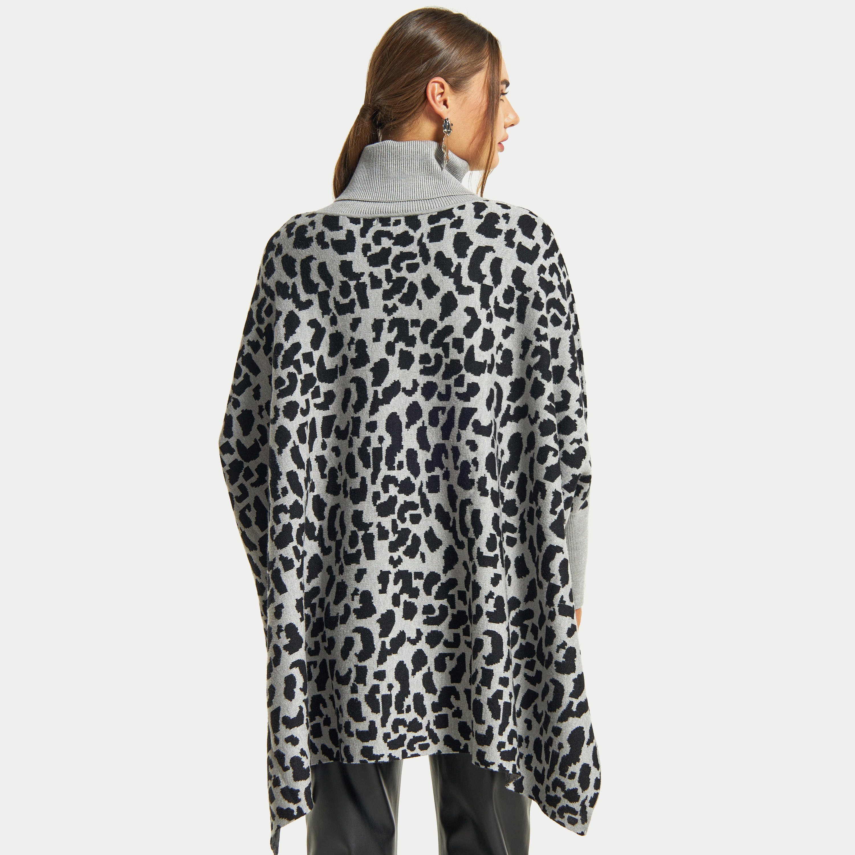 بونشو بأكمام طويلة وياقة بولو وطبعات حيوانات-women-winterwear-cardigansandjumpers-cardigans-image-3