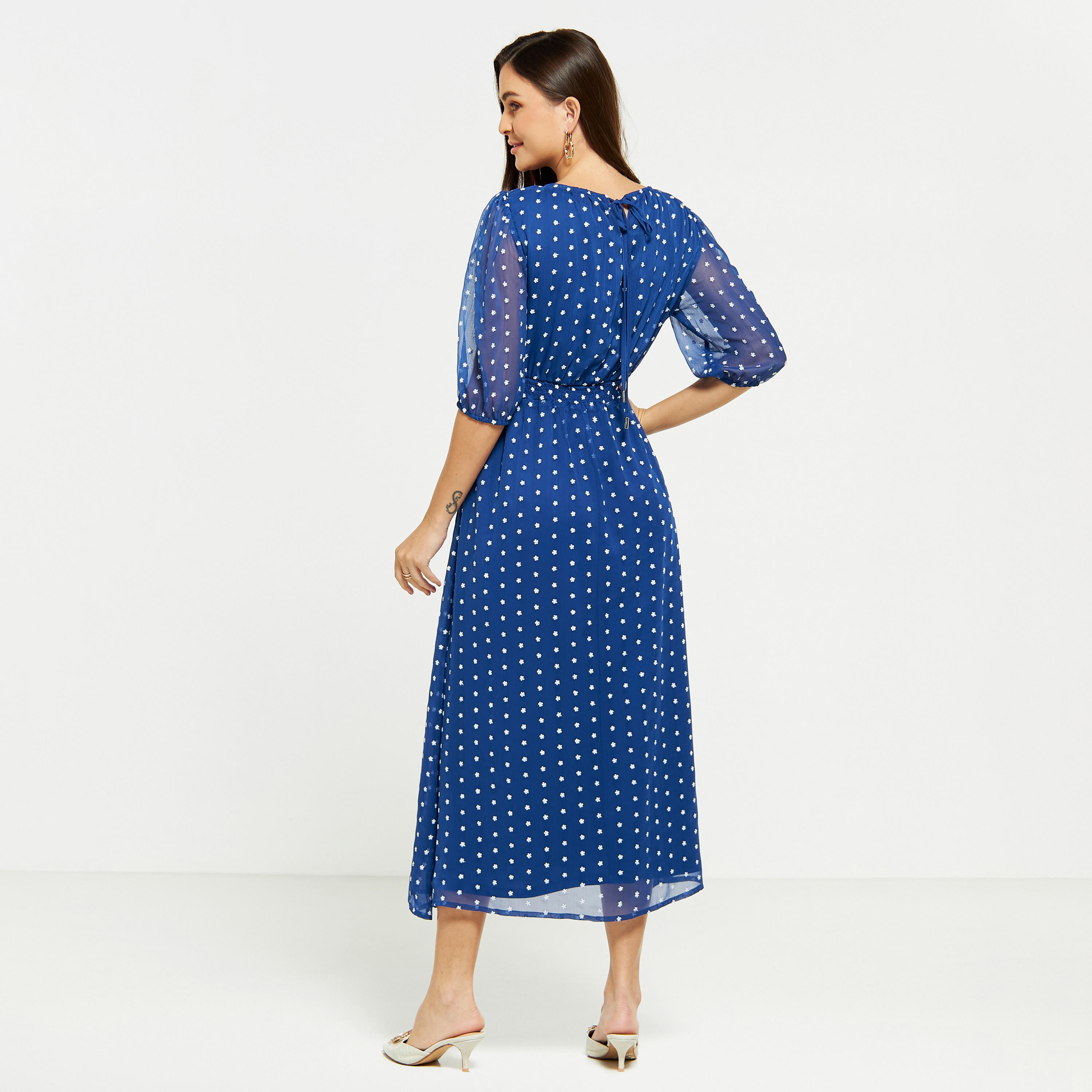 فستان ميدي بطبعات أزهار ورباط وتفاصيل كشكش-women-clothing-dresses-image-3