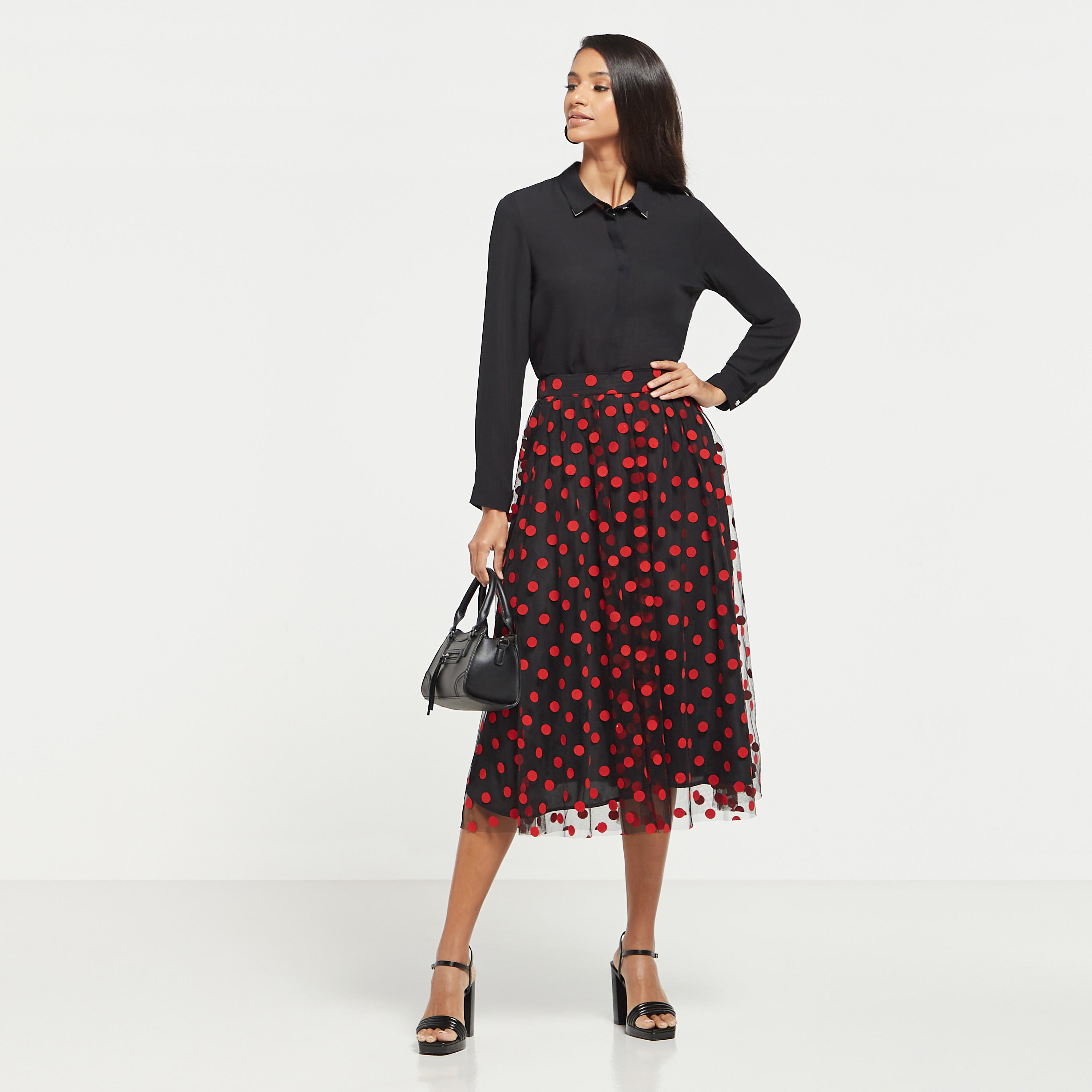 قميص سادة بأكمام طويلة وياقة عادية-women-clothing-shirtsandblouses-shirts-image-6