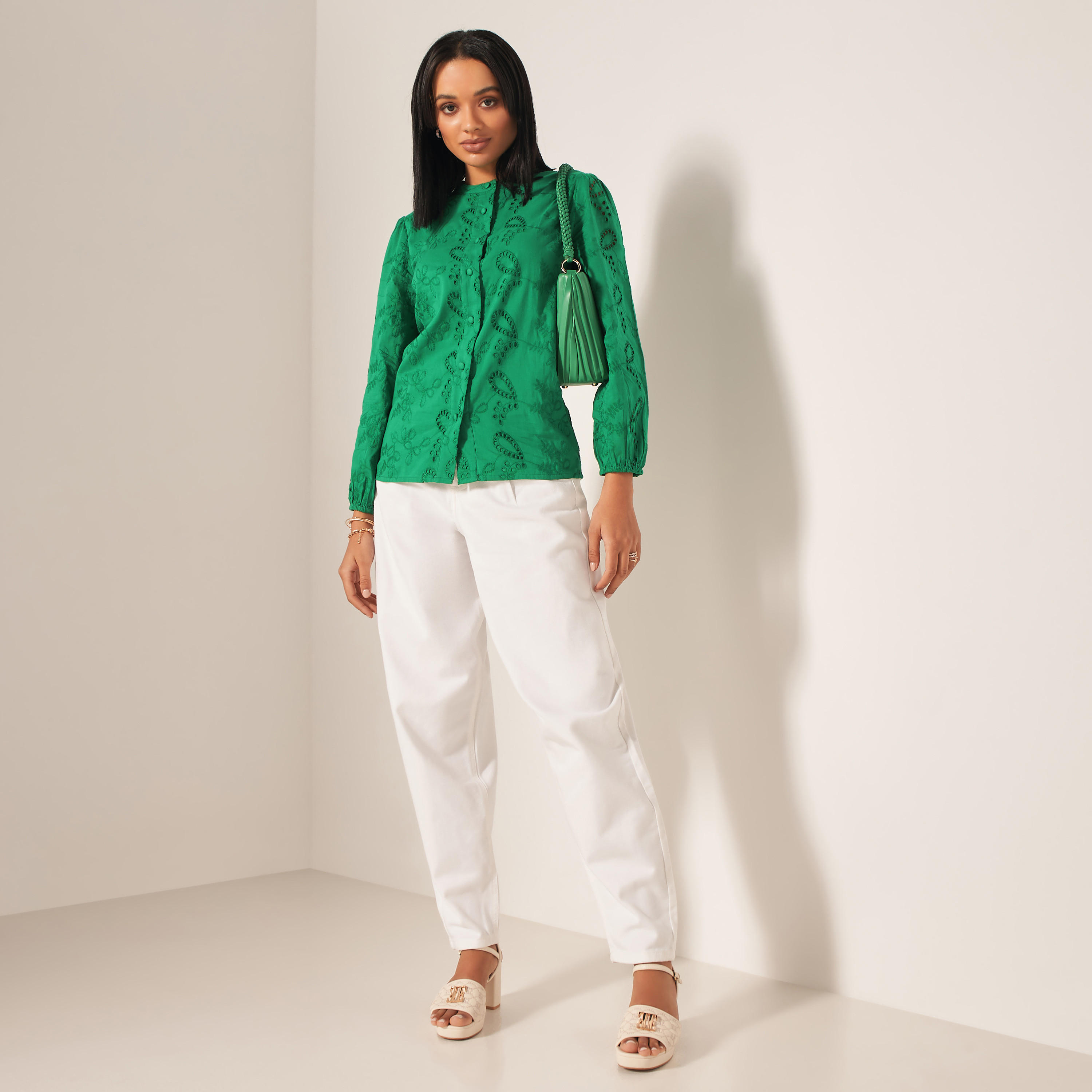 بنطلون سادة بقصّة مريحة بحزام وجيوب-women-clothing-bottoms-trousers-image-3
