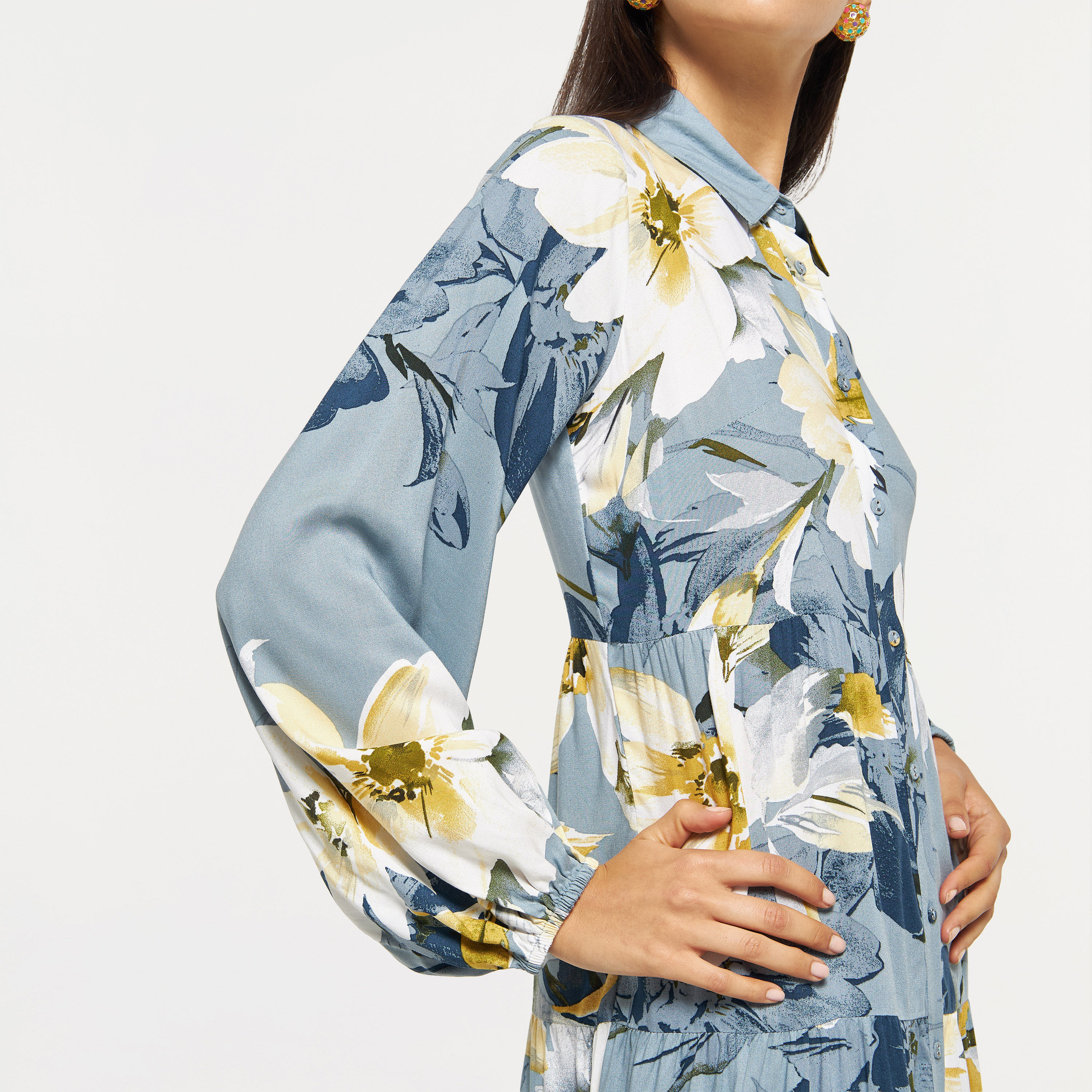 فستان طويل متعدد الطبقات بأكمام طويلة وطبعات أزهار-women-clothing-dresses-image-4
