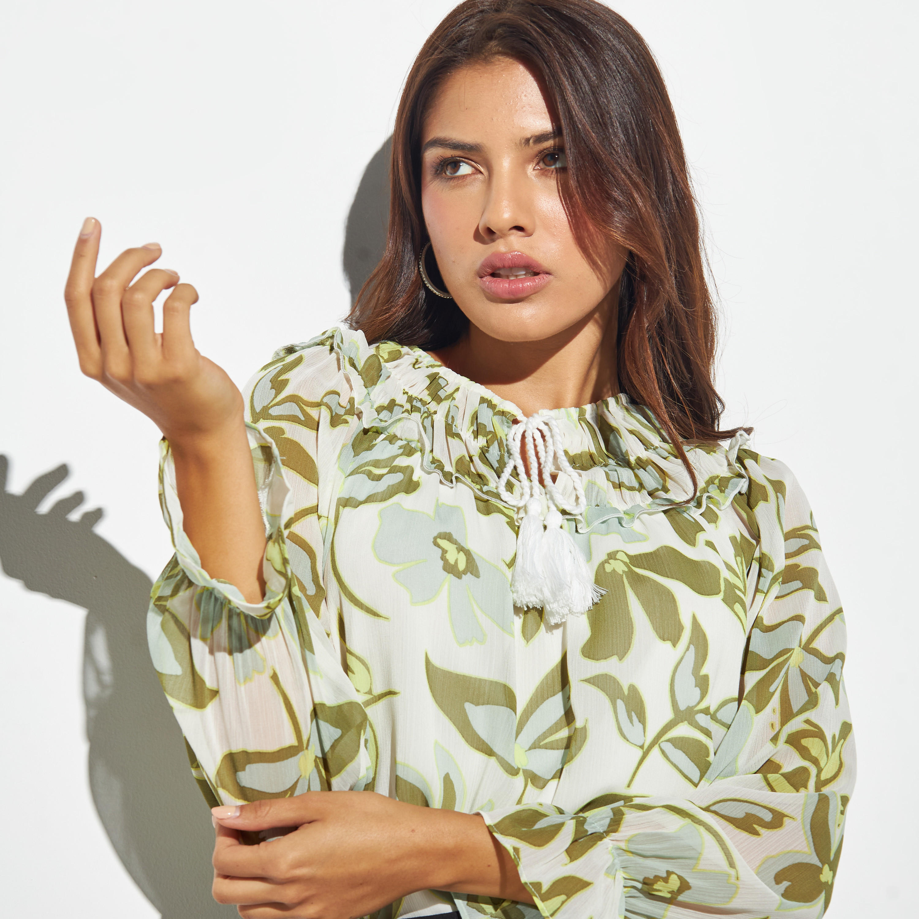بلوزة بأكمام طويلة وأربطة وطبعات أزهار-women-clothing-shirtsandblouses-blouses-image-4