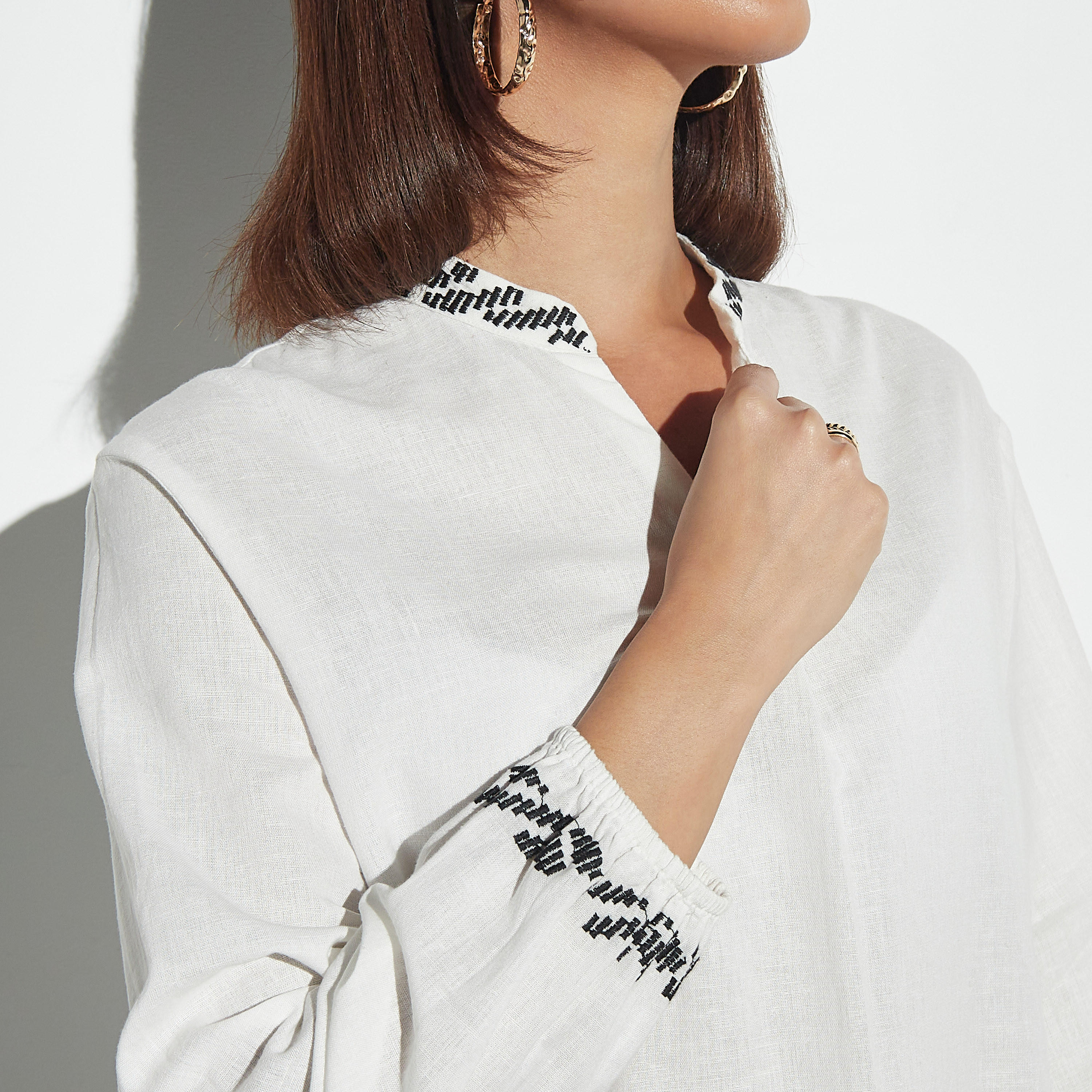 بلوزة مطرّزة بياقة ماندارين عادية وأكمام طويلة-women-clothing-shirtsandblouses-blouses-image-4