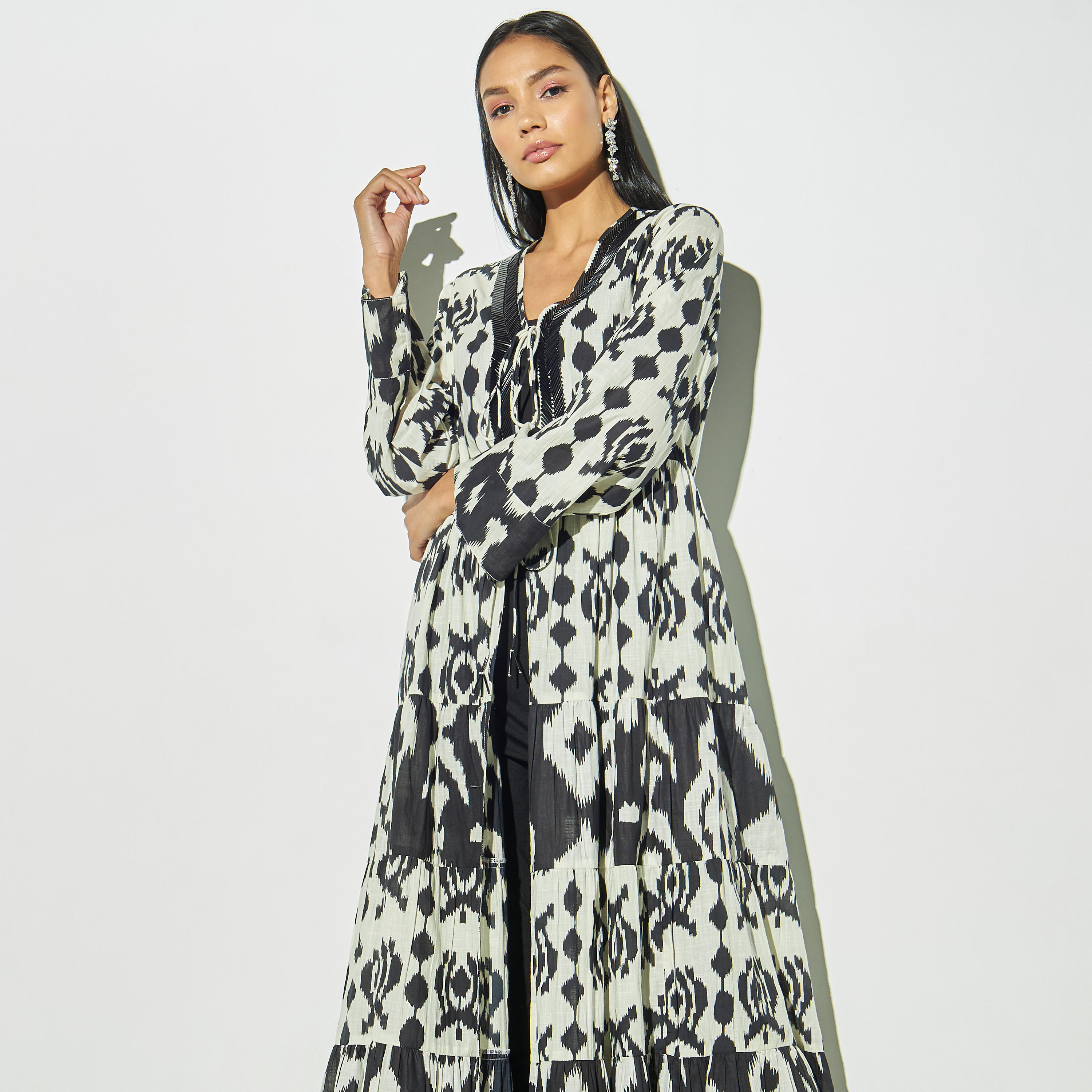 فستان متعدد الطبقات بطبعات وحزام ربط-women-clothing-dresses-image-2