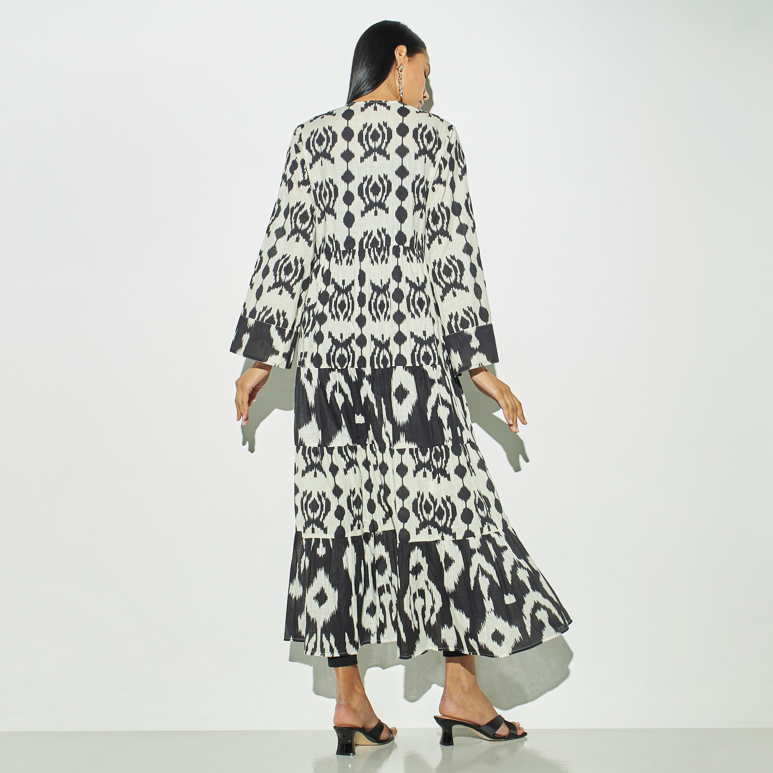 فستان متعدد الطبقات بطبعات وحزام ربط-women-clothing-dresses-image-3