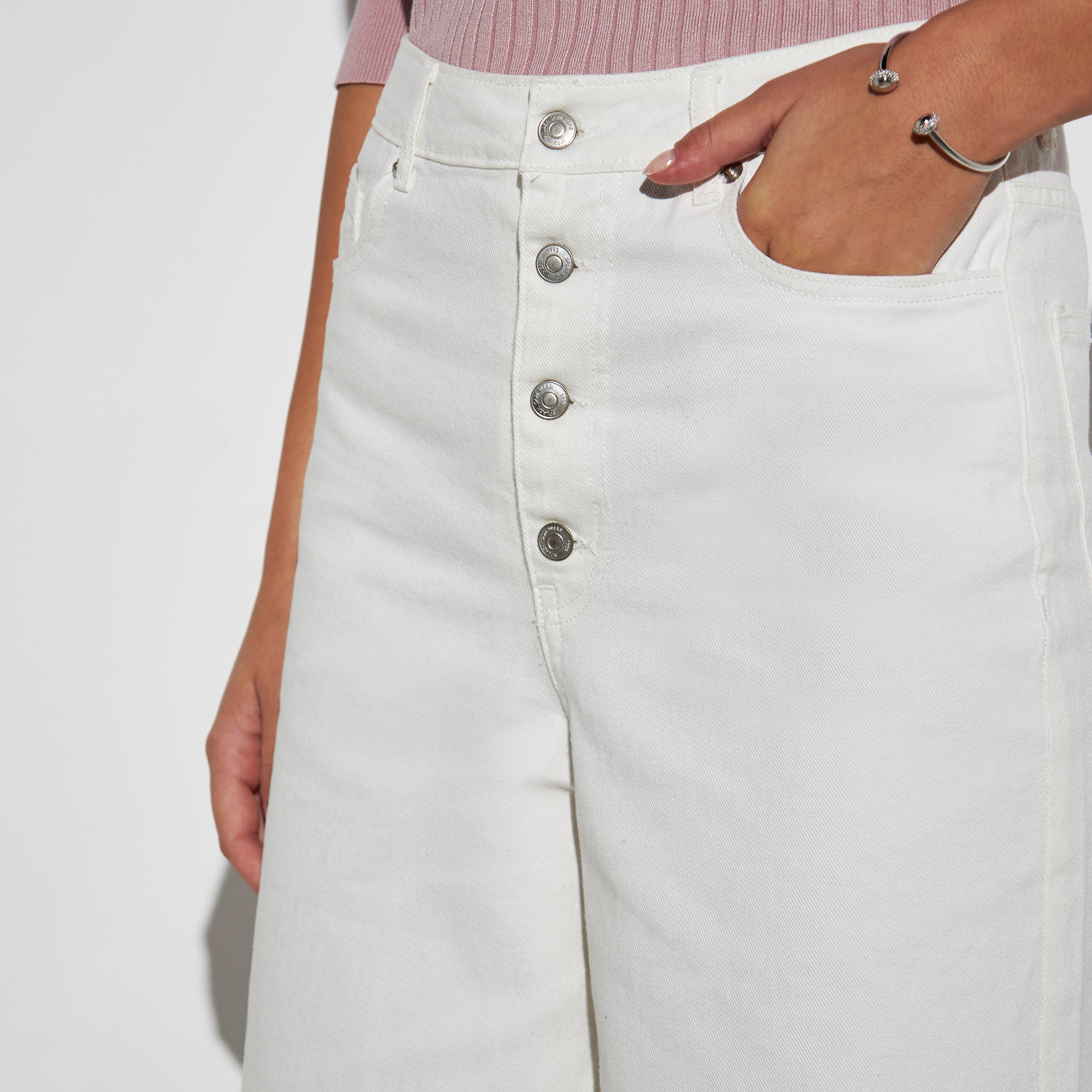 Plain Denim Culottes with Pockets and Frayed Hem-women-clothing-bottoms-jeans-image-3