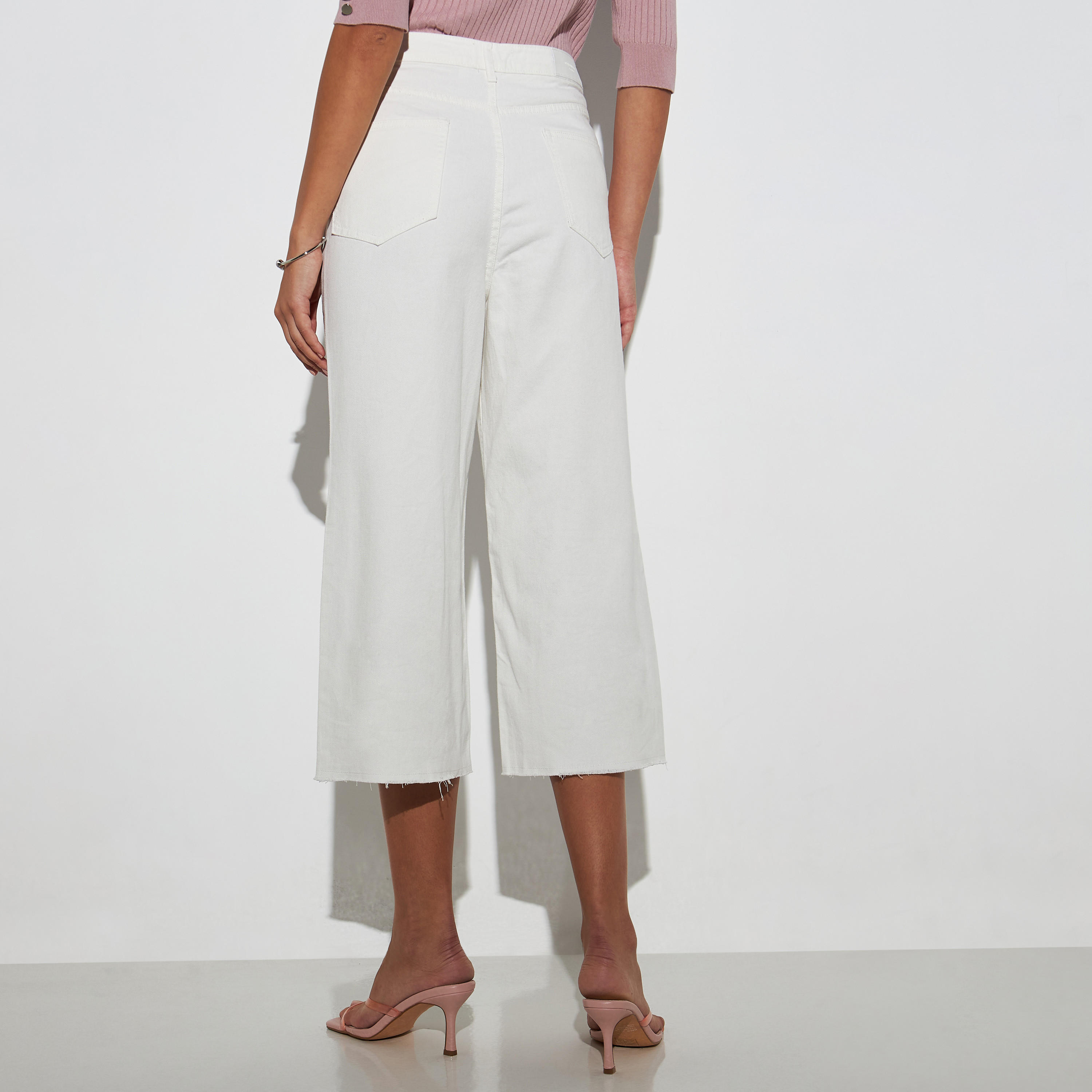 Plain Denim Culottes with Pockets and Frayed Hem-women-clothing-bottoms-jeans-image-4