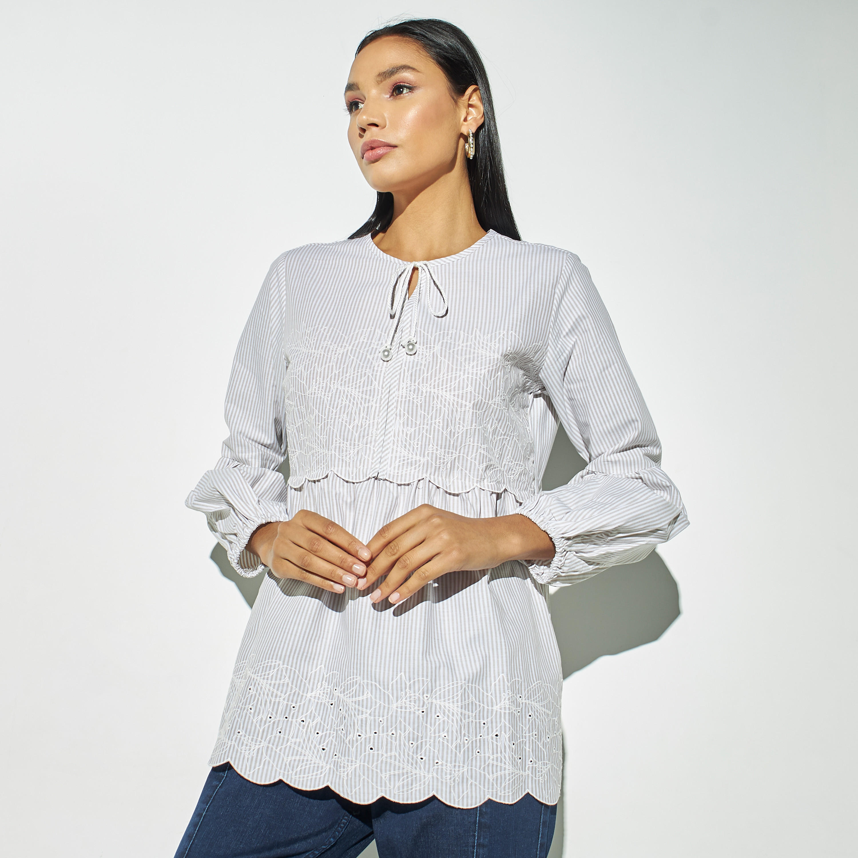 بلوزة إيه لاين مقلّمة ومطرزة بأربطة-women-clothing-shirtsandblouses-blouses-image-1