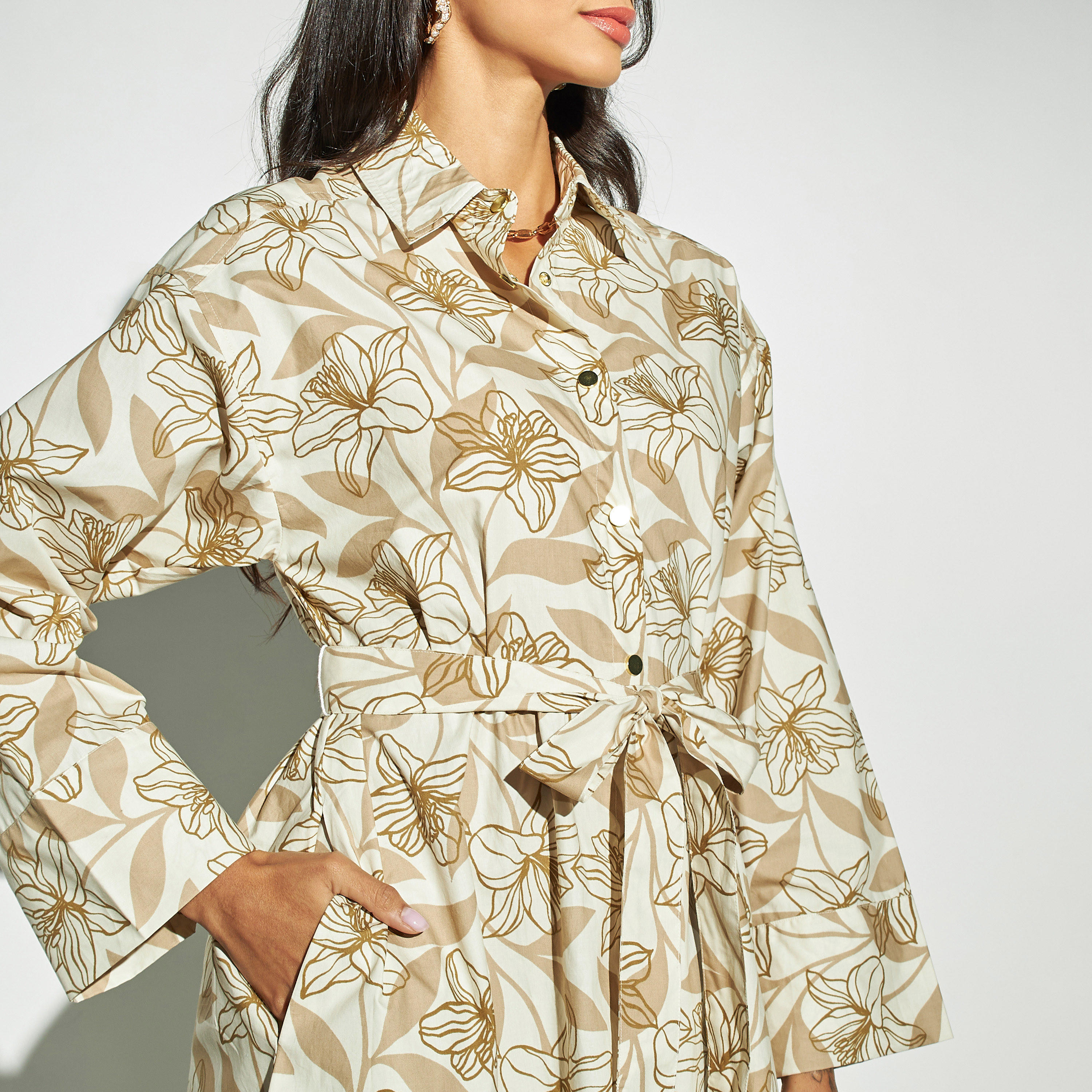 فستان قميص بوبلين بحزام رباط وجيوب وطبعات زهرية-women-clothing-dresses-image-4
