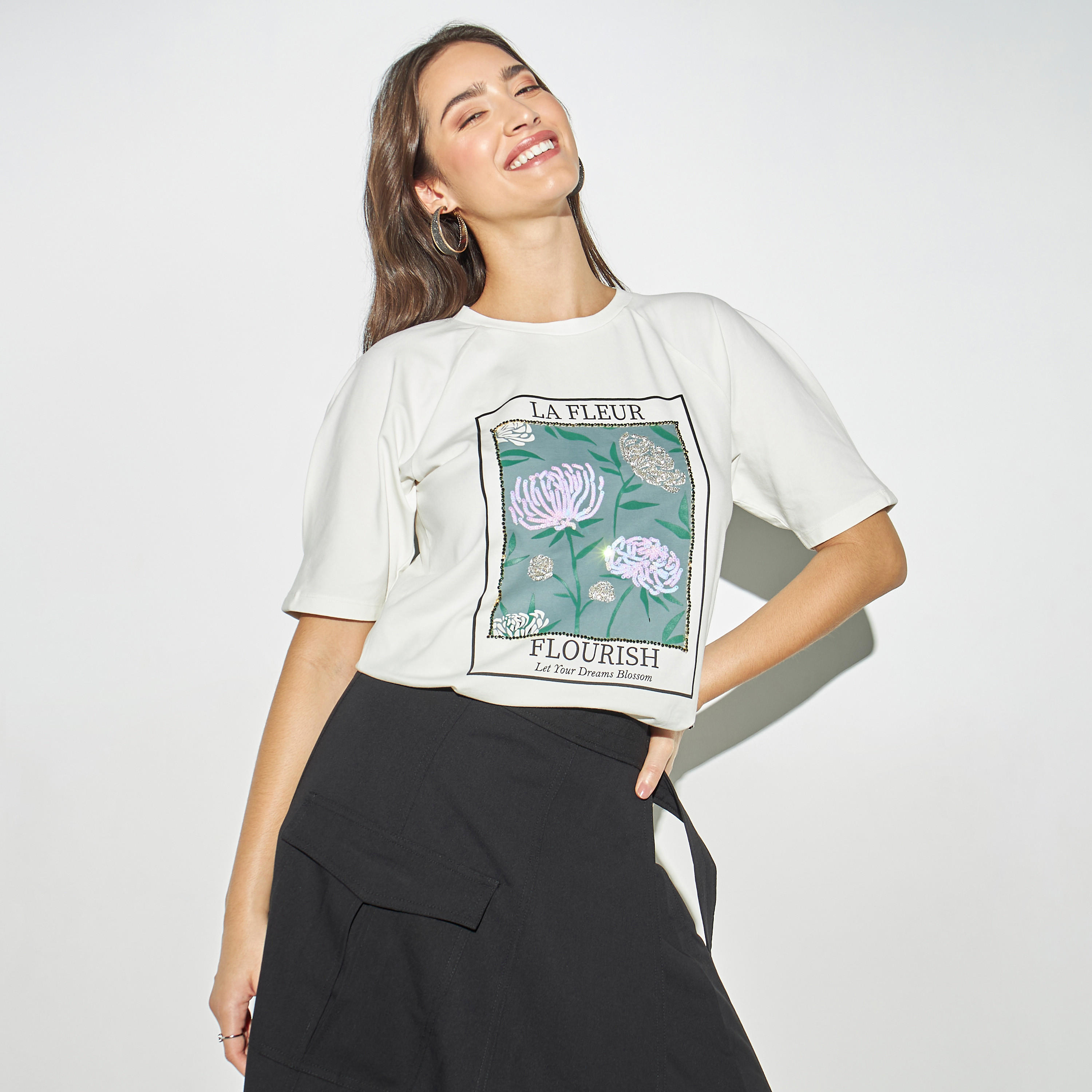 تيشيرت بياقة مستديرة وطبعات-women-clothing-tshirts-image-4
