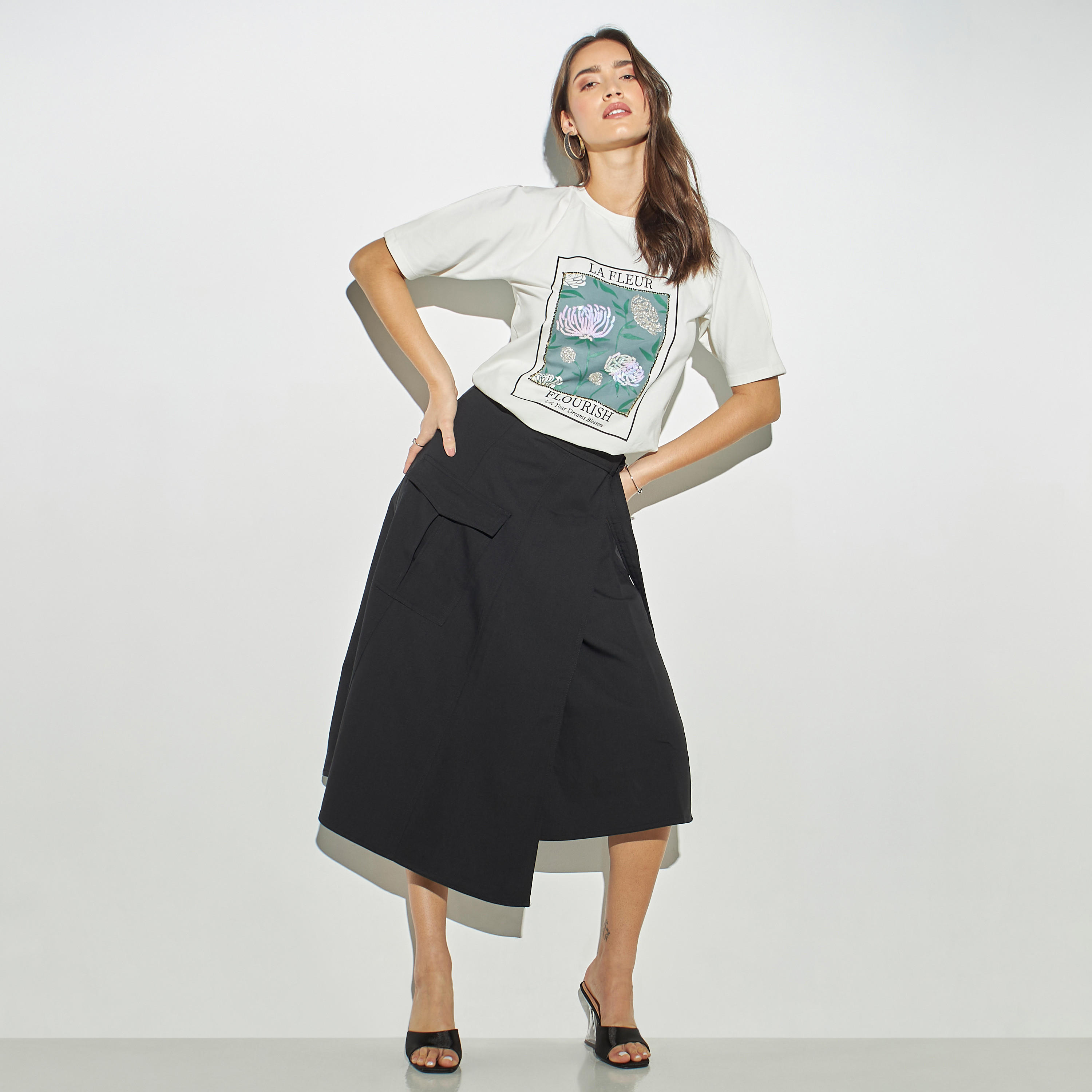 تيشيرت بياقة مستديرة وطبعات-women-clothing-tshirts-image-3