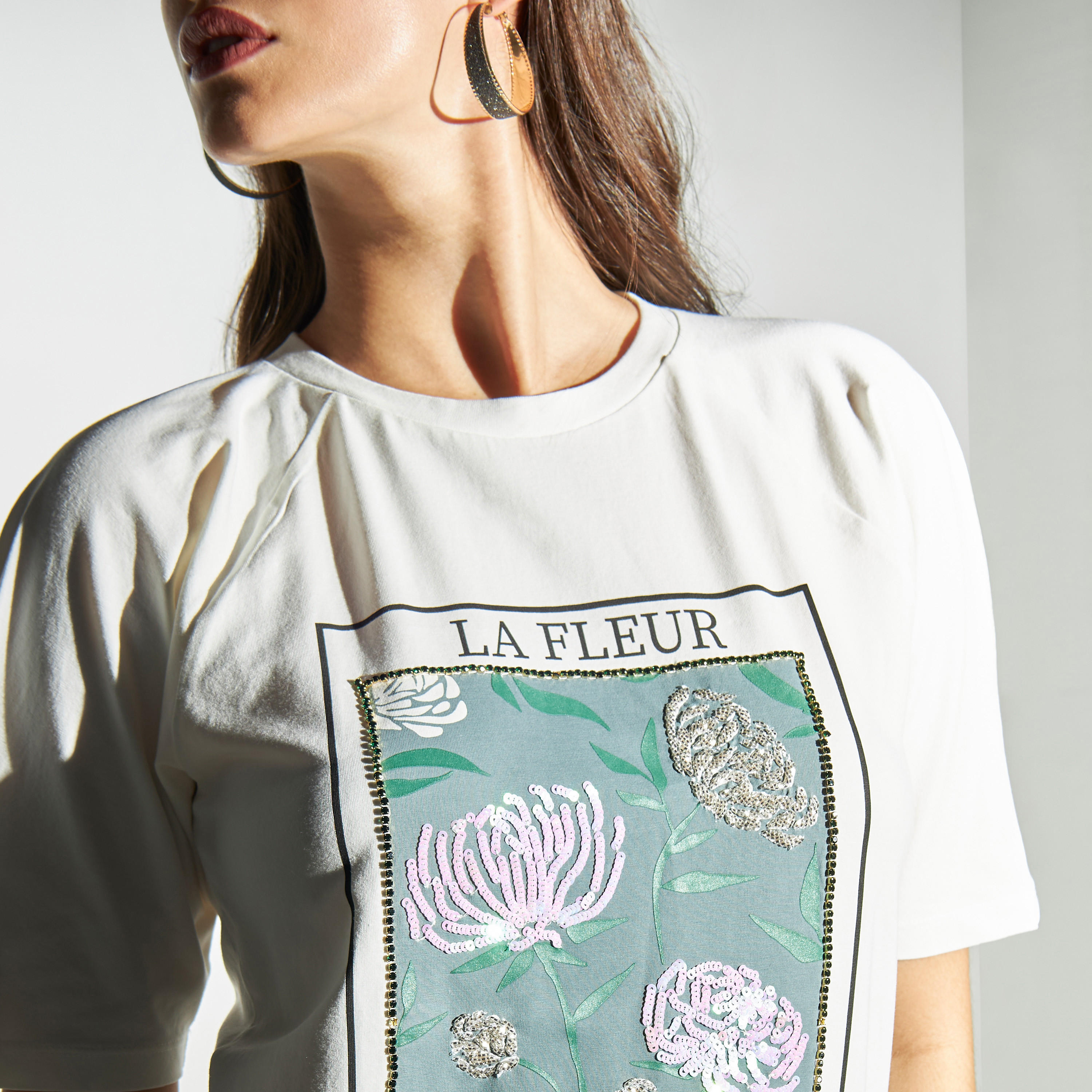 تيشيرت بياقة مستديرة وطبعات-women-clothing-tshirts-image-1