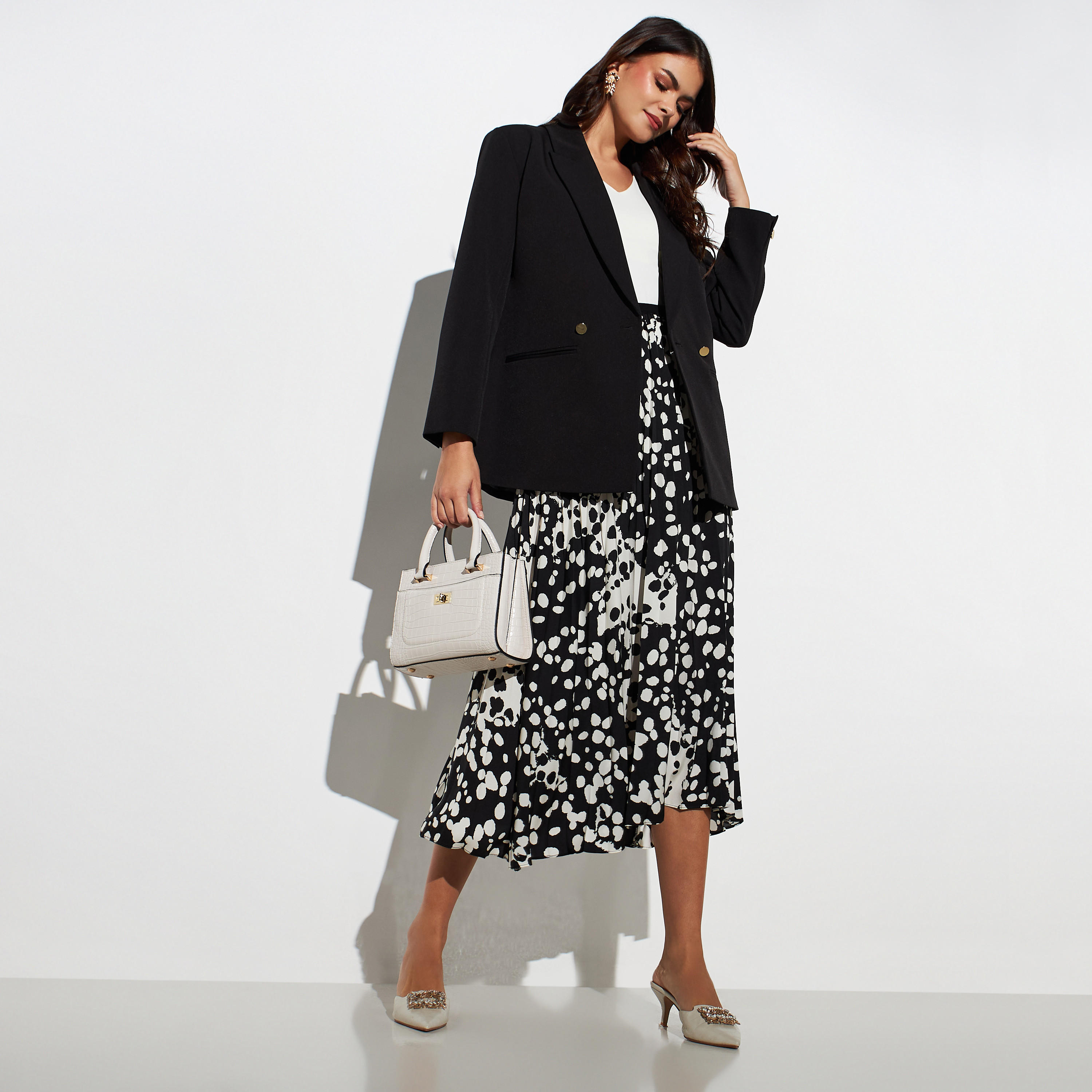 تنورة بخصر مطّاطي وطبعات-women-clothing-bottoms-skirts-image-3
