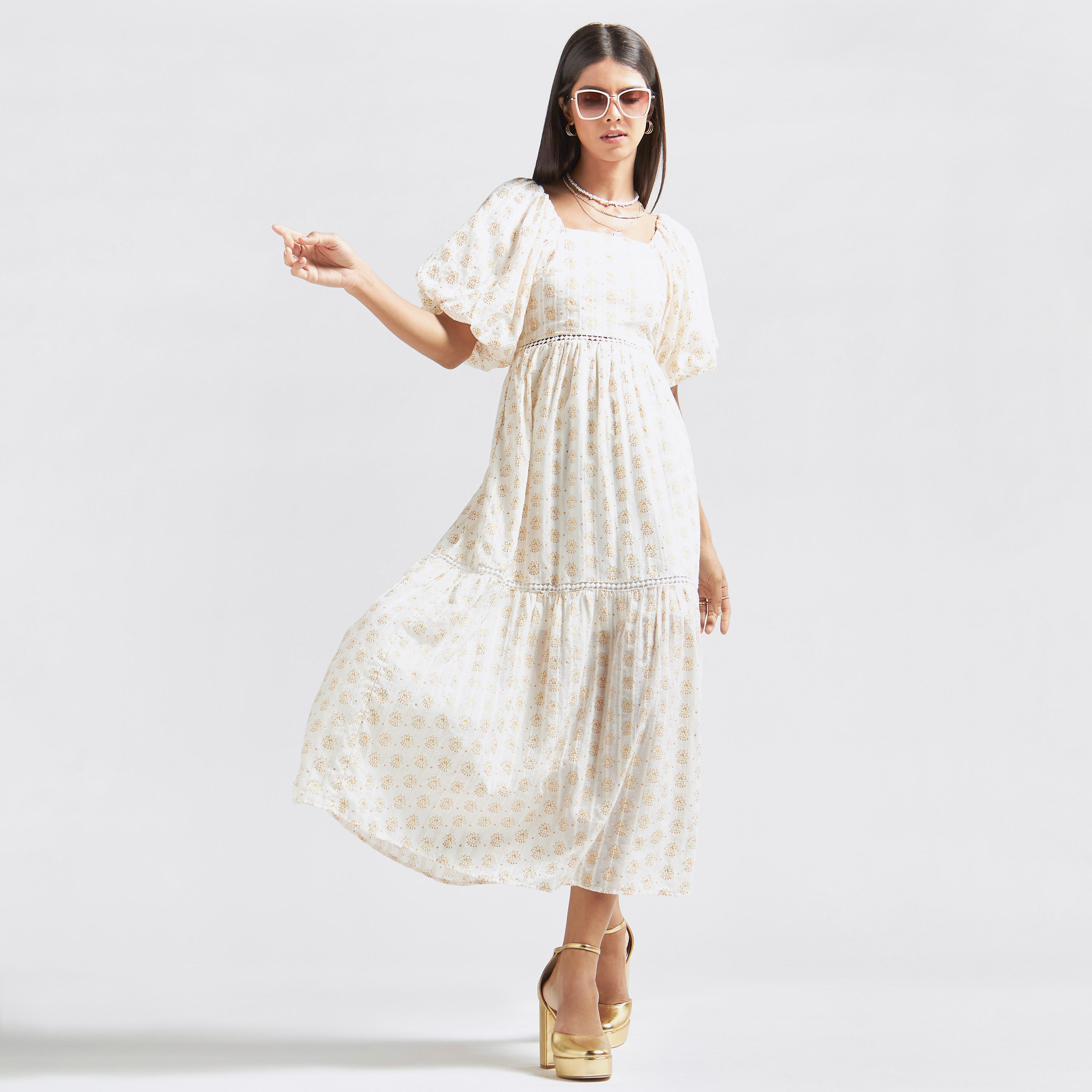 فستان متعدد الطبقات بطبعات وأكمام طويلة وتفاصيل دانتيل-women-clothing-dresses-image-2
