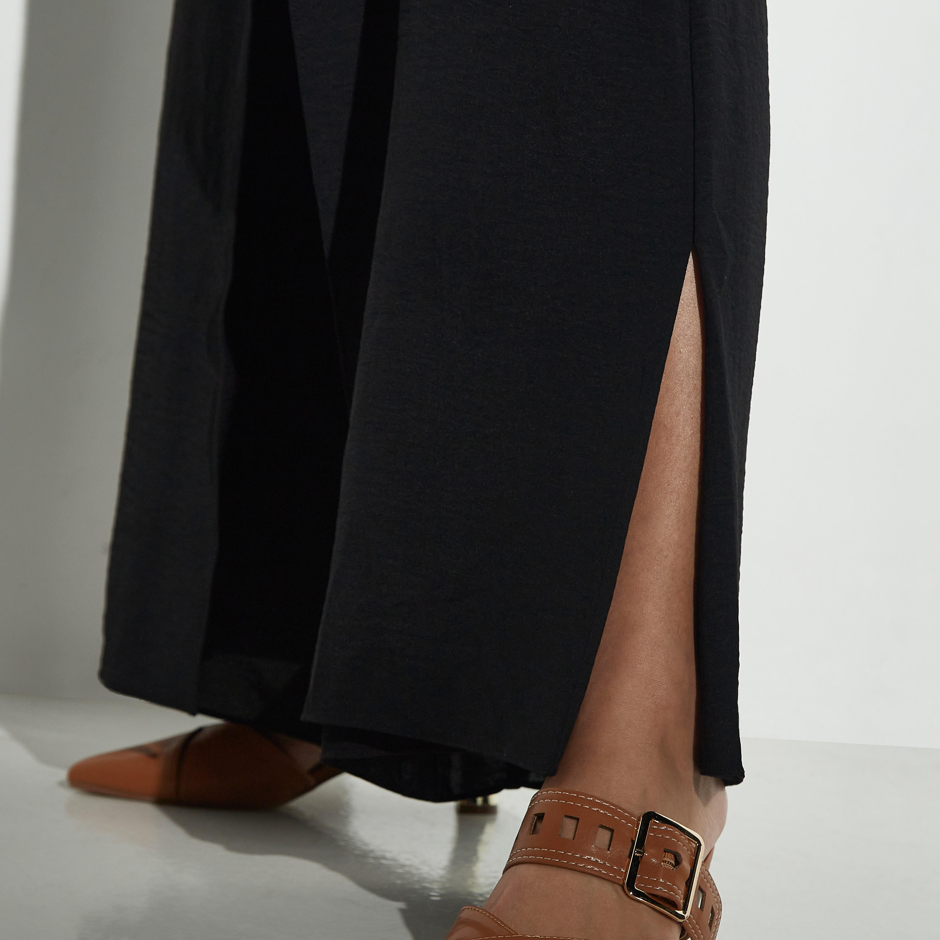 بنطلون سادة بفتحة جانبية-women-clothing-bottoms-trousers-image-1