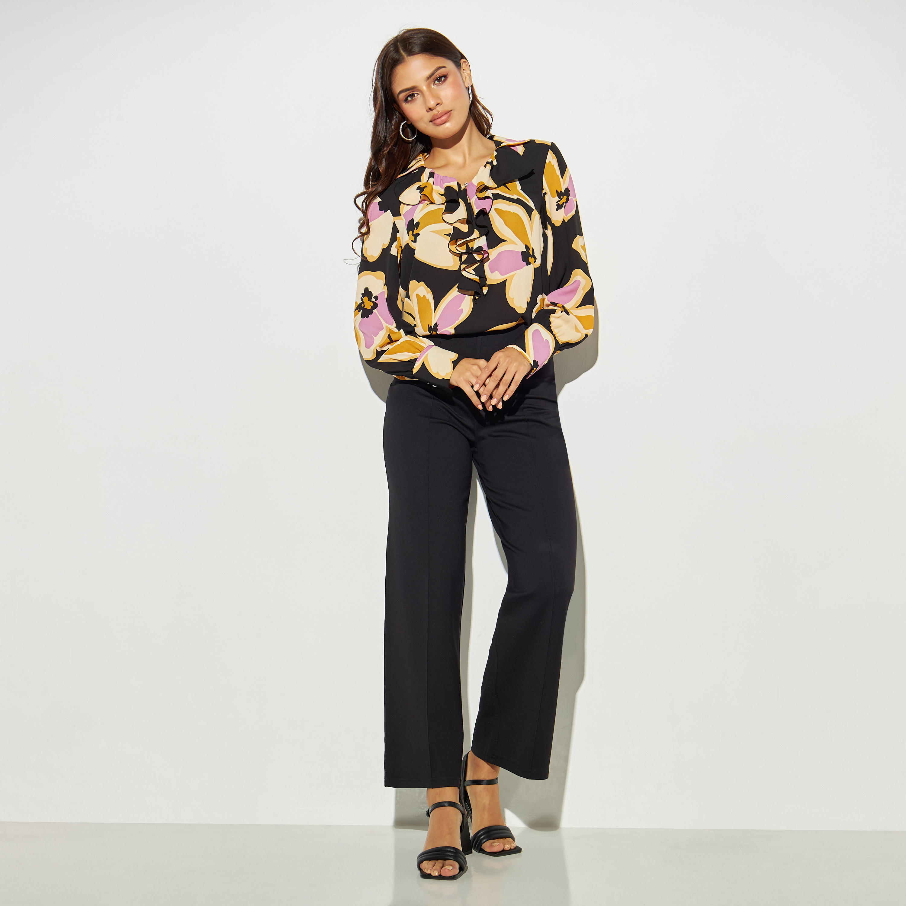 بلوزة بأكمام طويلة وتفاصيل كشكش وطبعات-women-clothing-shirtsandblouses-blouses-image-2