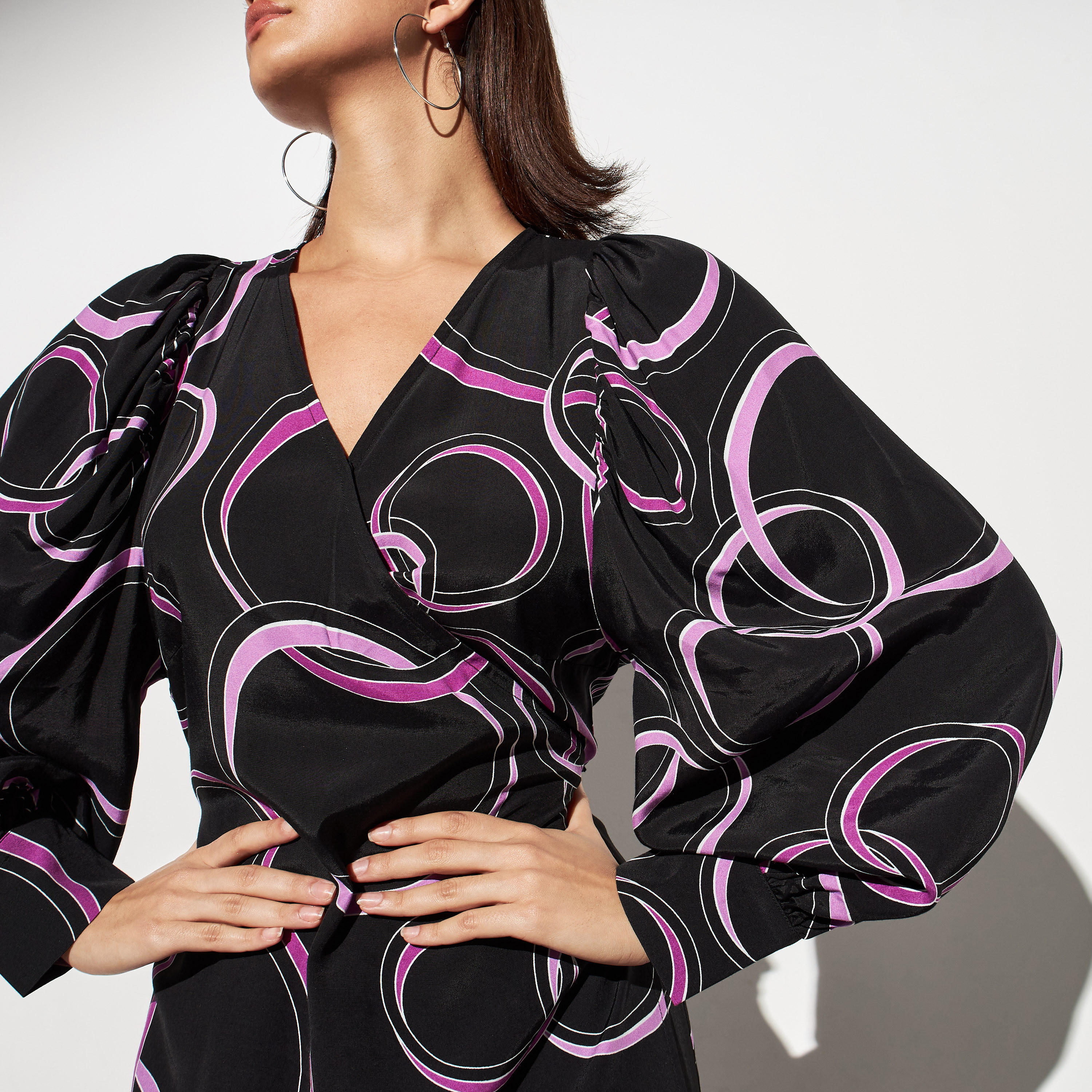 فستان ميدي بياقة V وأكمام منفوخة وطبعات أزهار-women-clothing-dresses-image-4