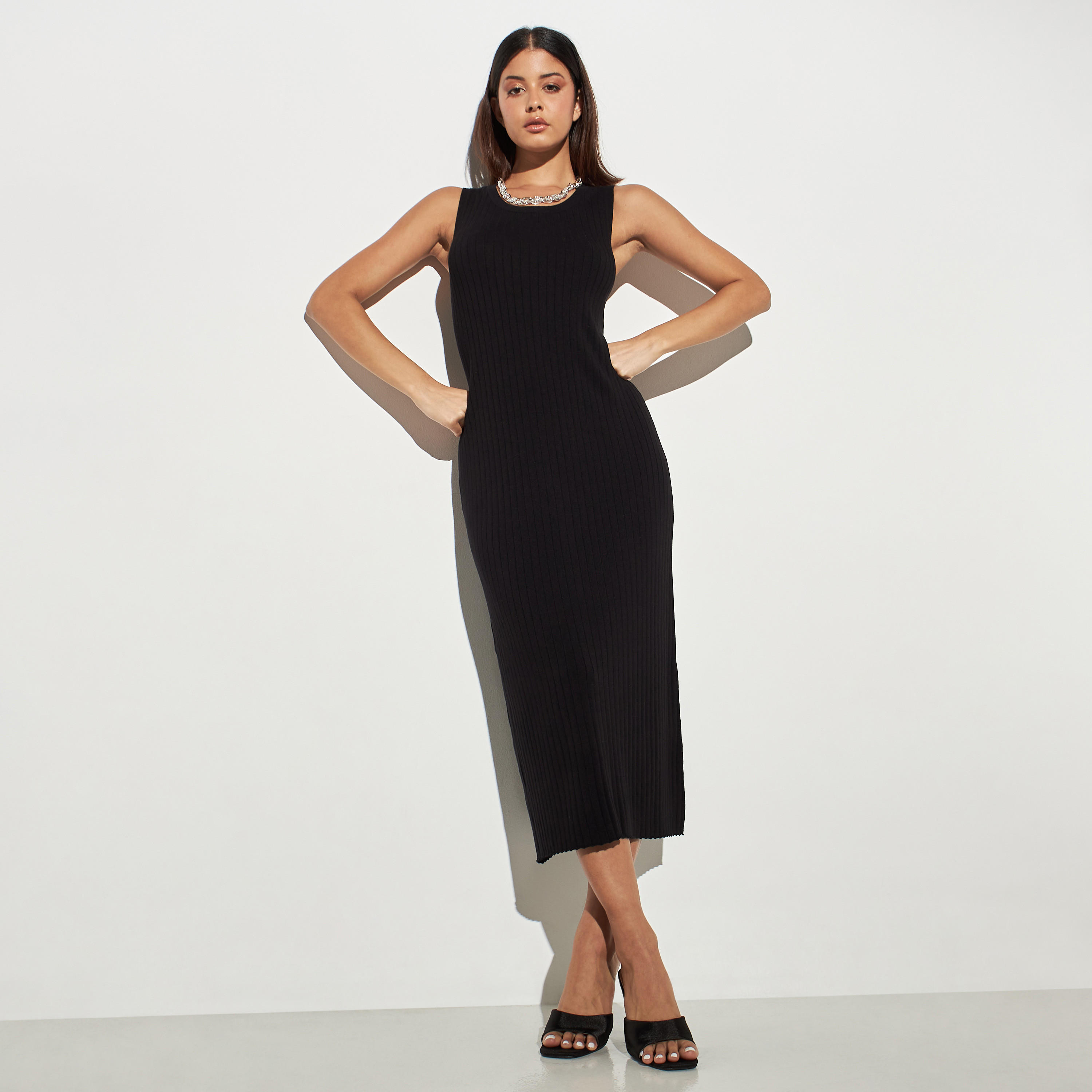 فستان ميدي مضلع دون أكمام وبياقة مستديرة-women-clothing-dresses-image-2