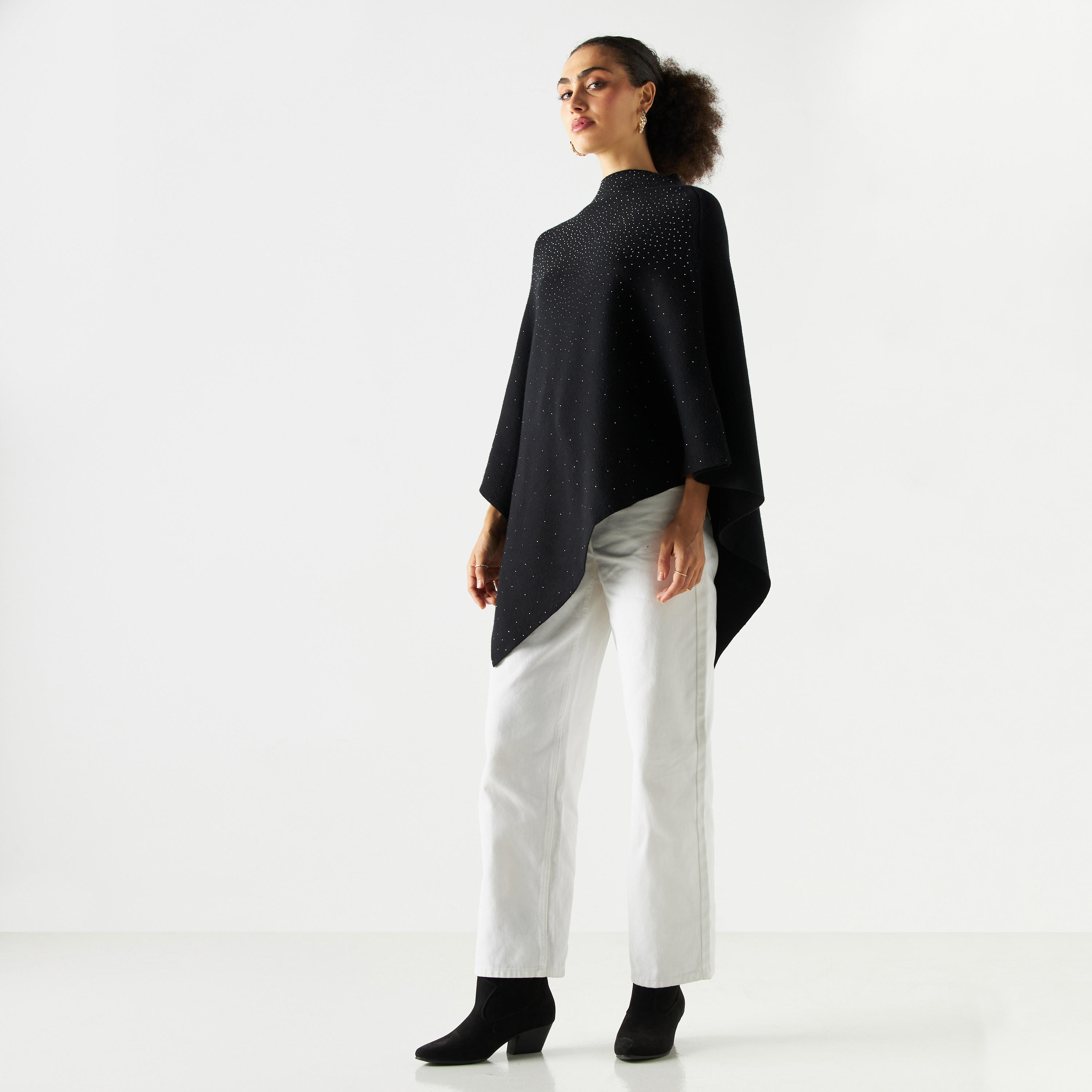 معطف بونشو مزيّن بياقة عالية-women-winterwear-cardigansandjumpers-cardigans-image-4