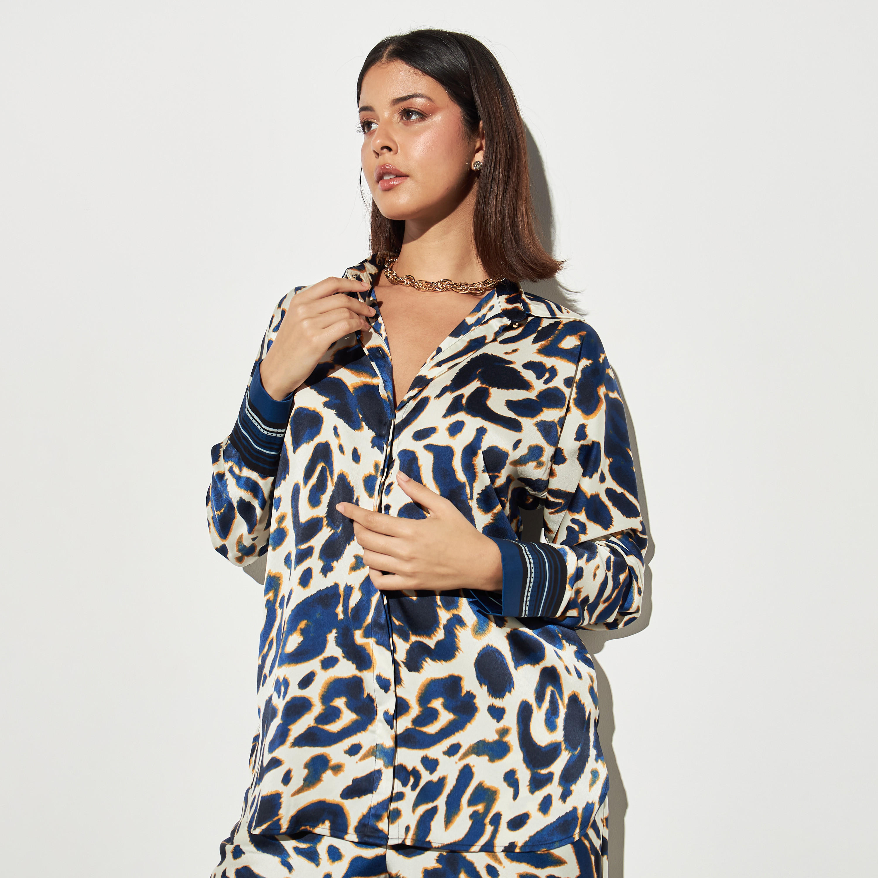 جاكيت بأكمام طويلة وطبعات حيوانات-women-clothing-shirtsandblouses-shirts-image-1