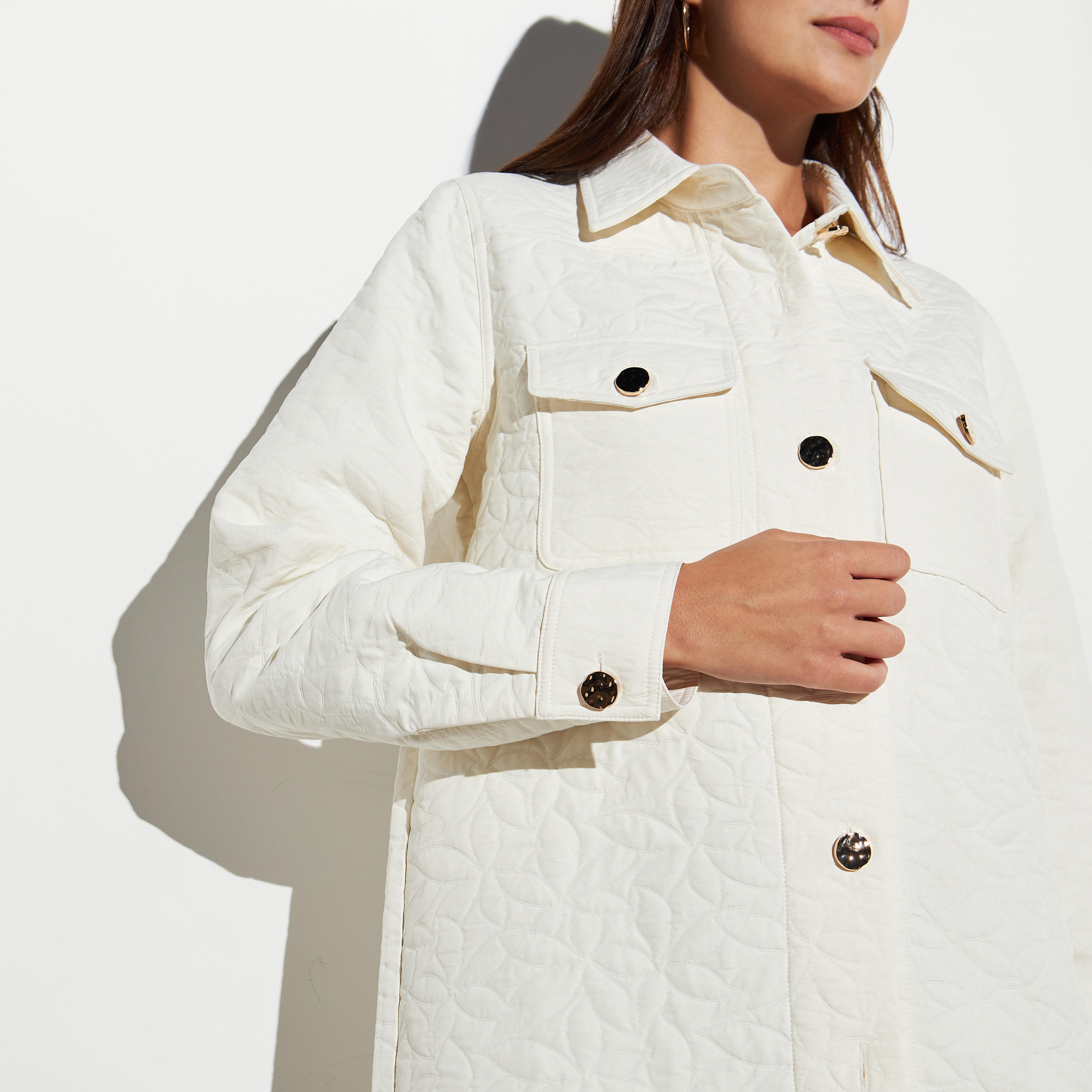جاكيت مُبطن بأكمام طويلة وجيوب-women-winterwear-coatsandjackets-jackets-image-2