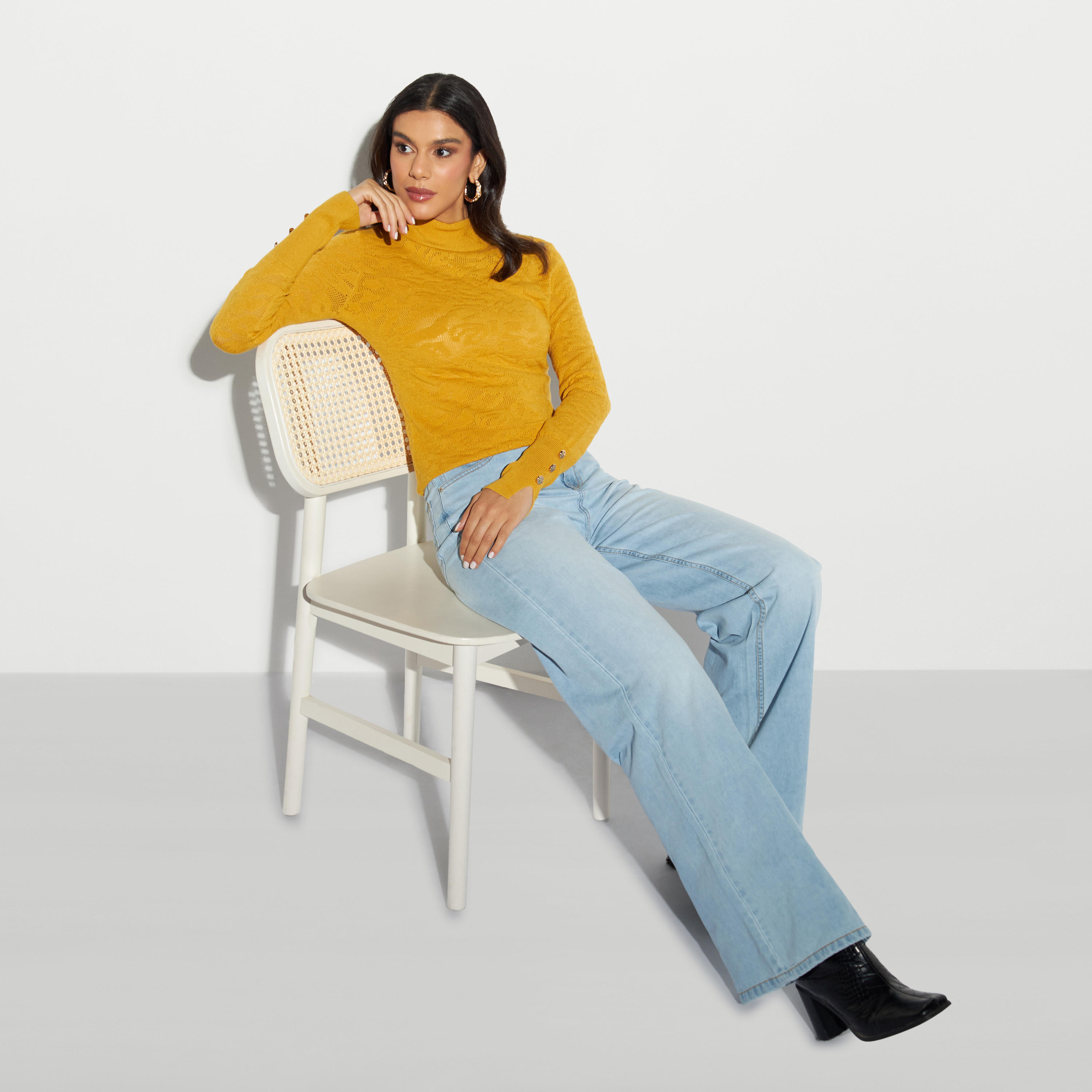 بلوزة بارزة الملمس بياقة عاليّة وأكمام طويلة-women-clothing-shirtsandblouses-blouses-image-2