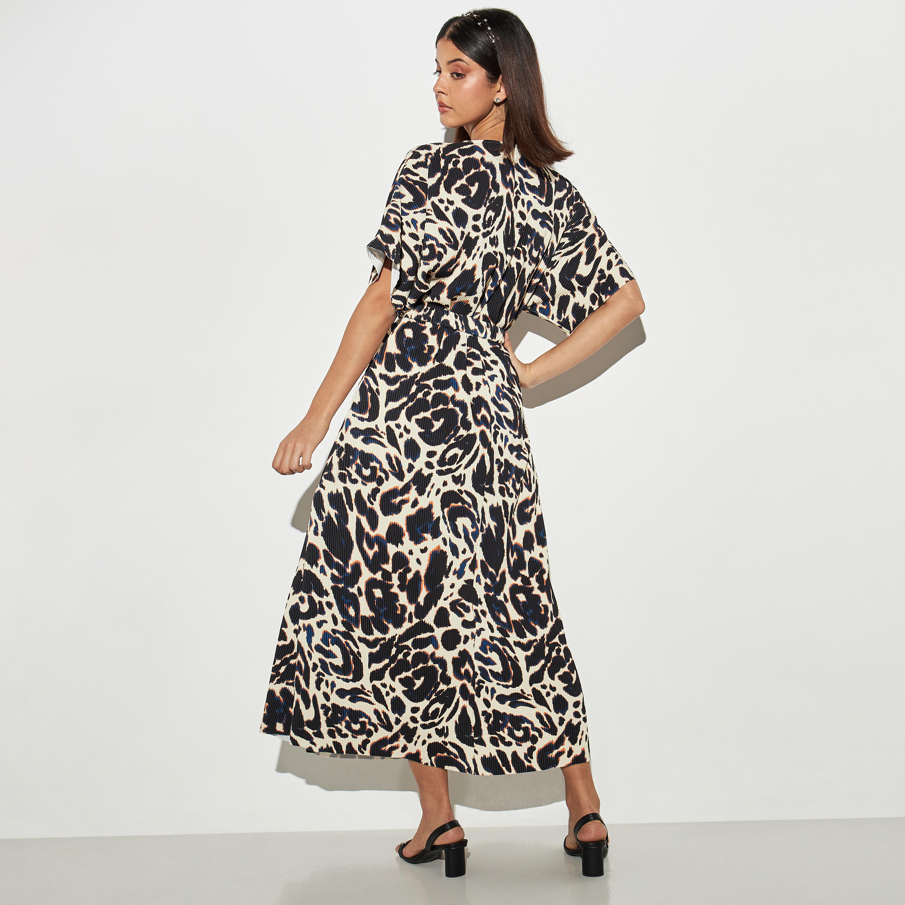 فستان بحزام بطبعات وأكمام طويلة-women-clothing-dresses-image-3