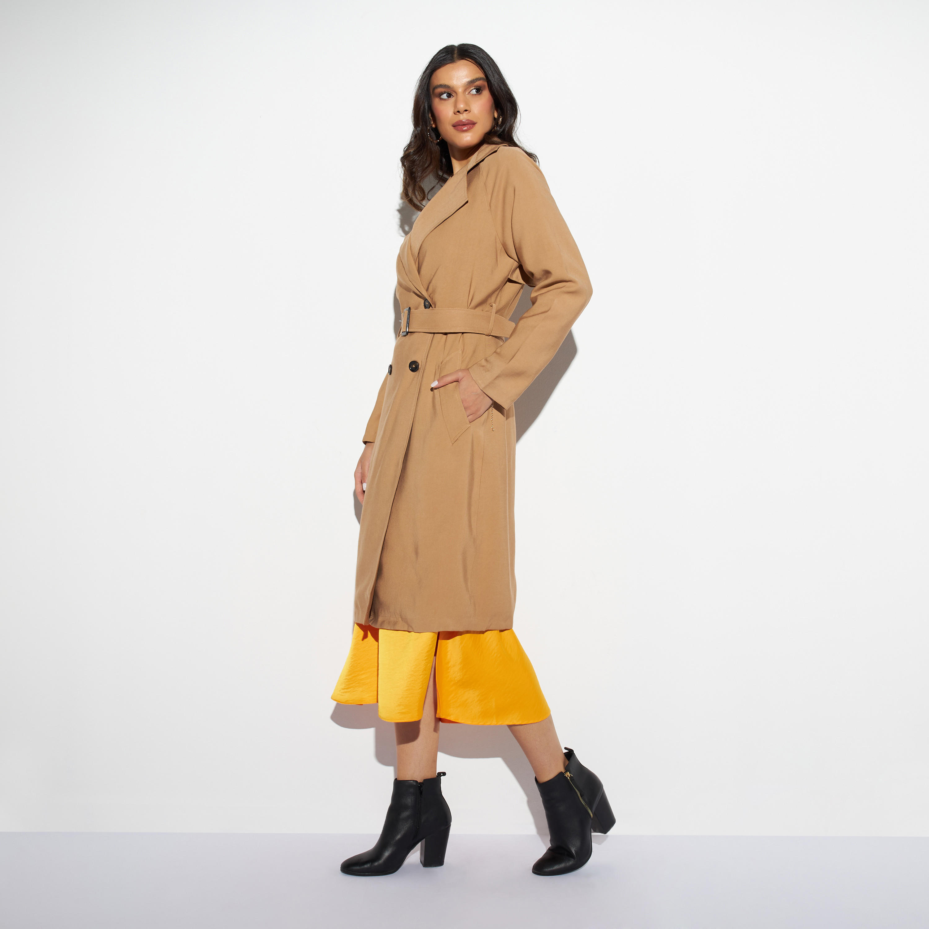 معطف سادة بحزام وجيوب-women-winterwear-coatsandjackets-jackets-image-3