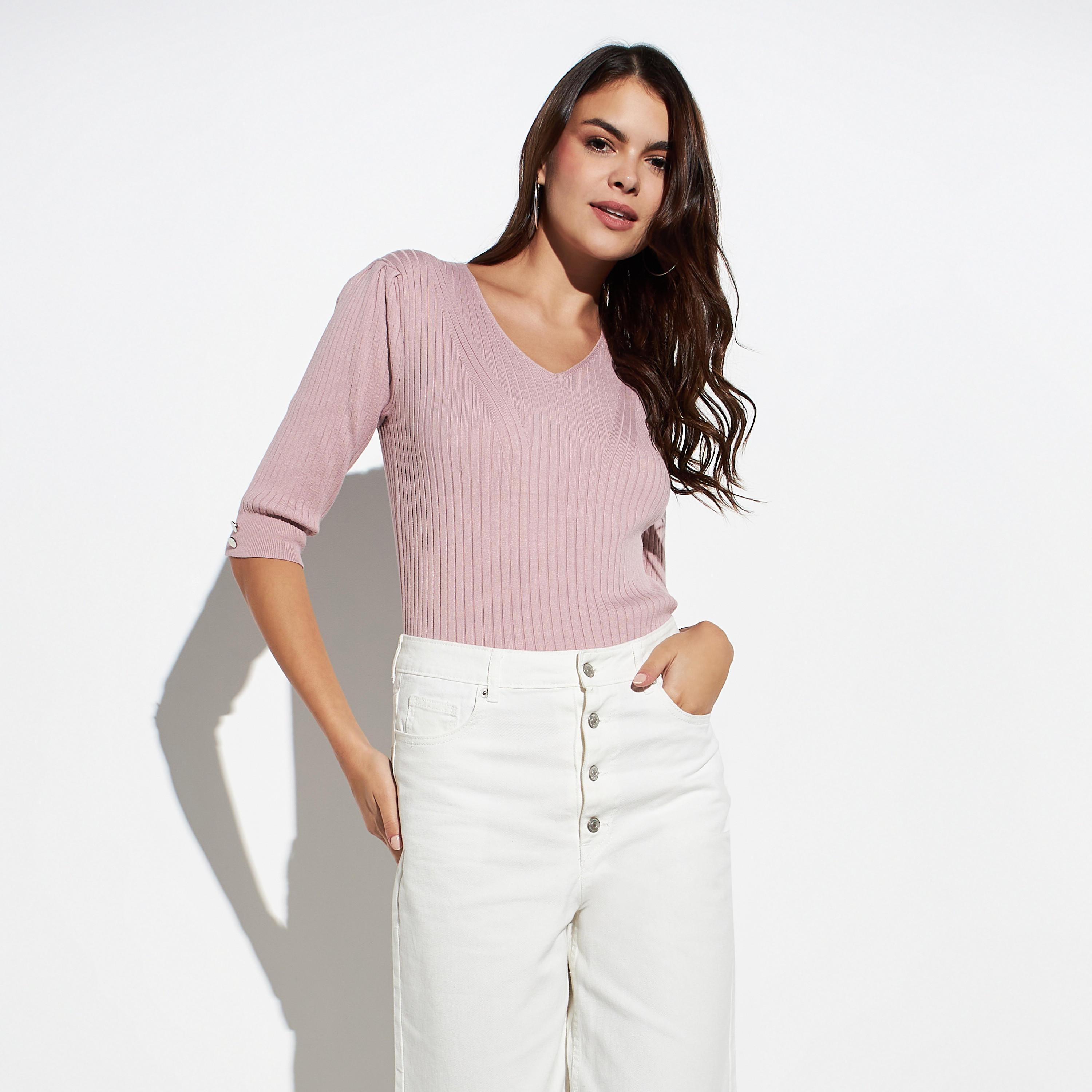 بلوزة بارزة الملمس بأكمام قصيرة وياقة V-women-clothing-tshirts-image-1