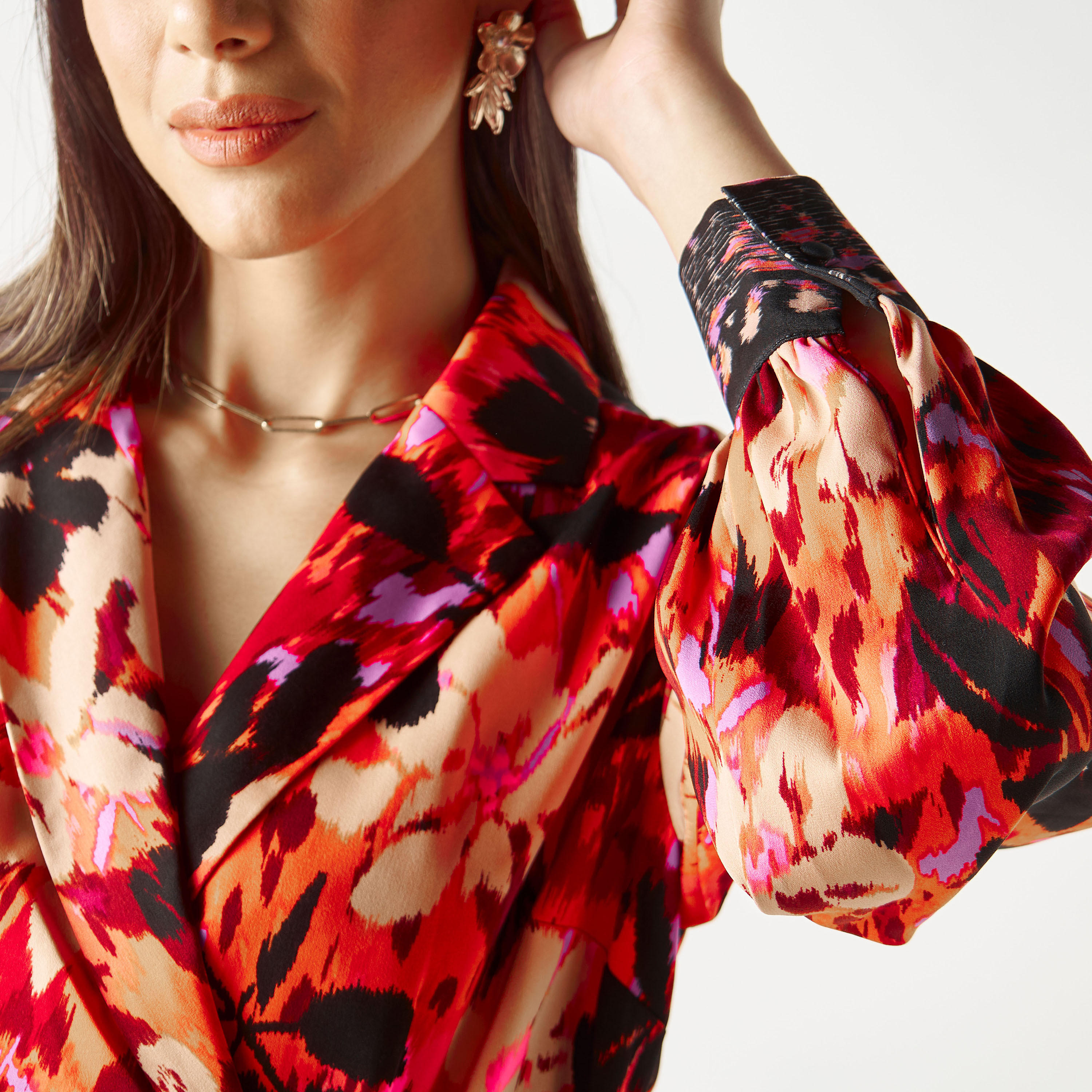 كيمونو ملفوف بطبعات زهور وحزام خصر بإبزيم-women-clothing-shirtsandblouses-blouses-image-5