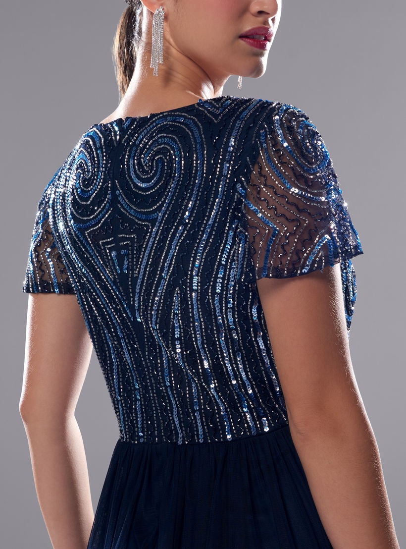 فستان طويل مزين بياقة مستديرة وأكمام قصيرة-women-clothing-dresses-image-4