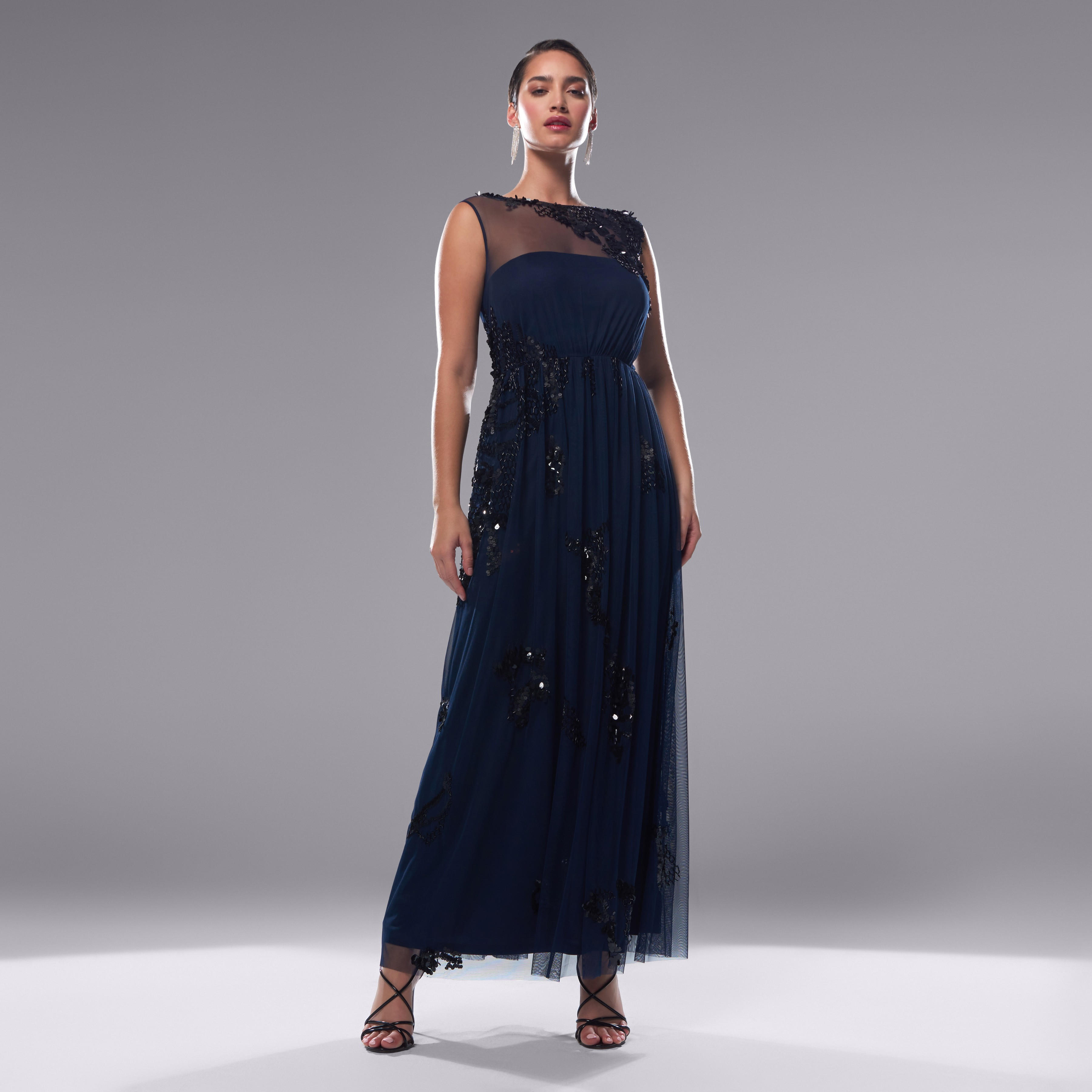 فستان طويل مزيّن دون أكمام بياقة مستديرة-women-clothing-dresses-image-1
