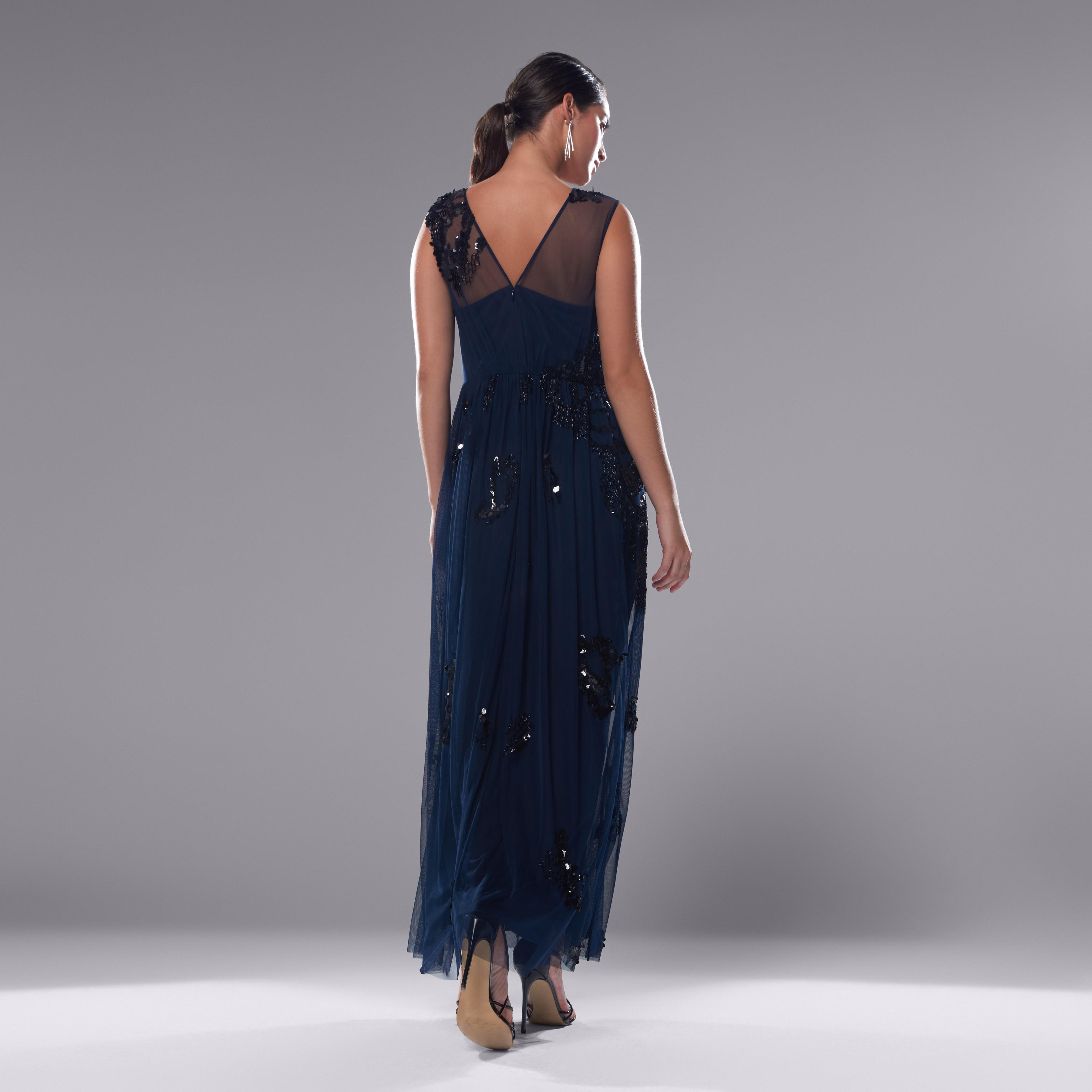 فستان طويل مزيّن دون أكمام بياقة مستديرة-women-clothing-dresses-image-3