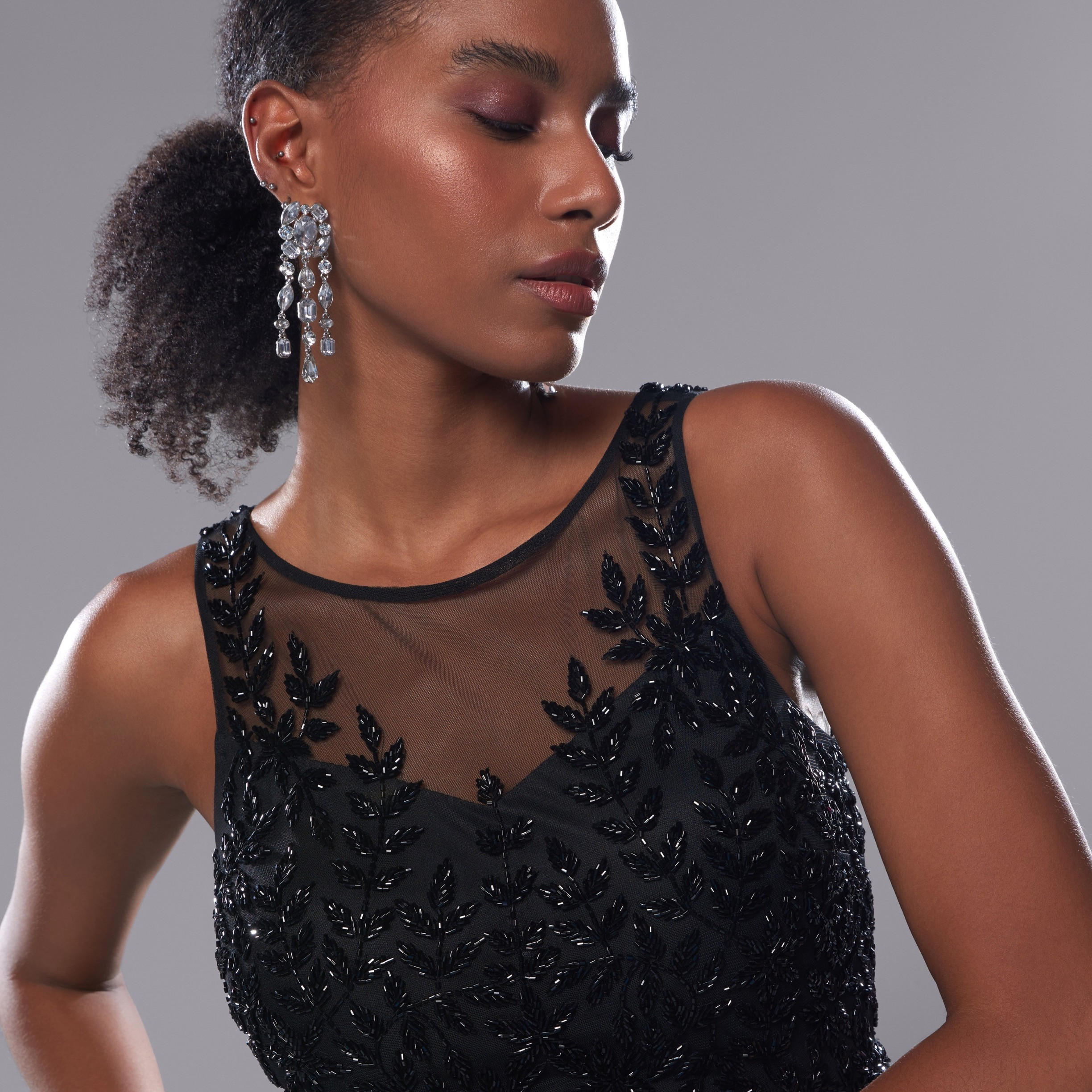 فستان طويل مزيّن دون أكمام-women-clothing-dresses-image-5